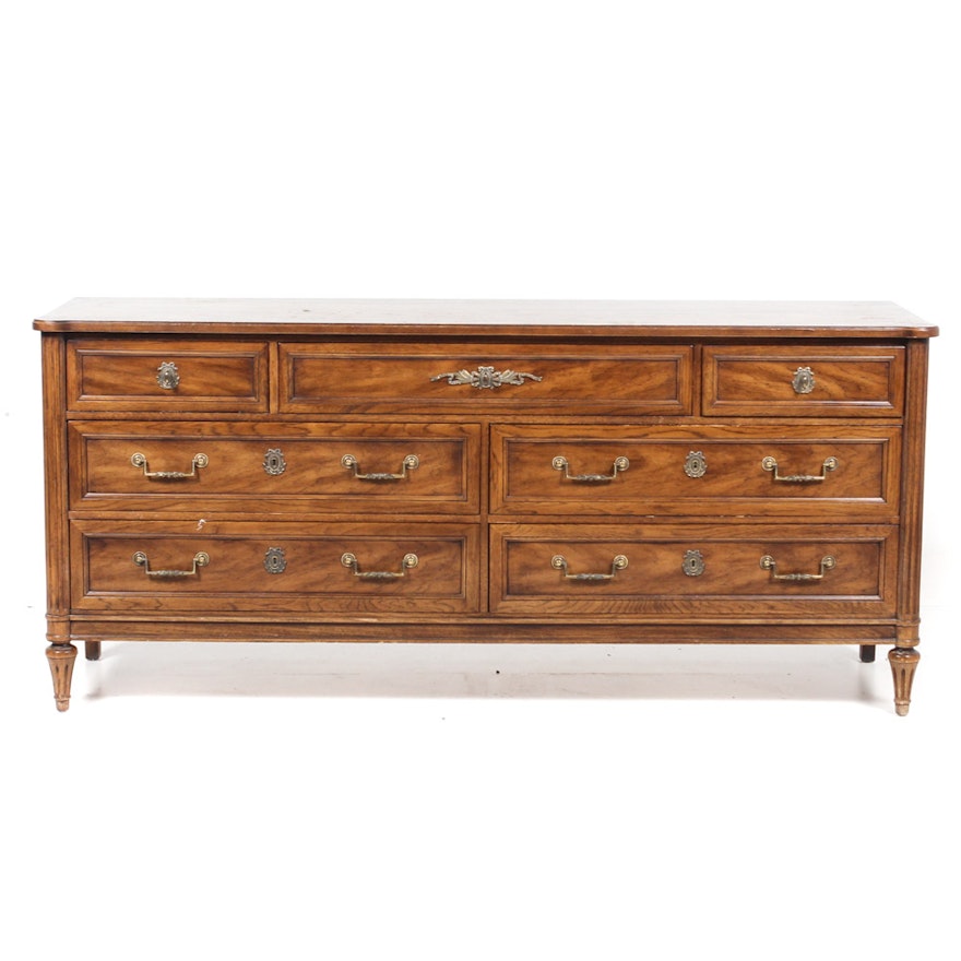 Sheraton Style Chest of Drawers by Henredon