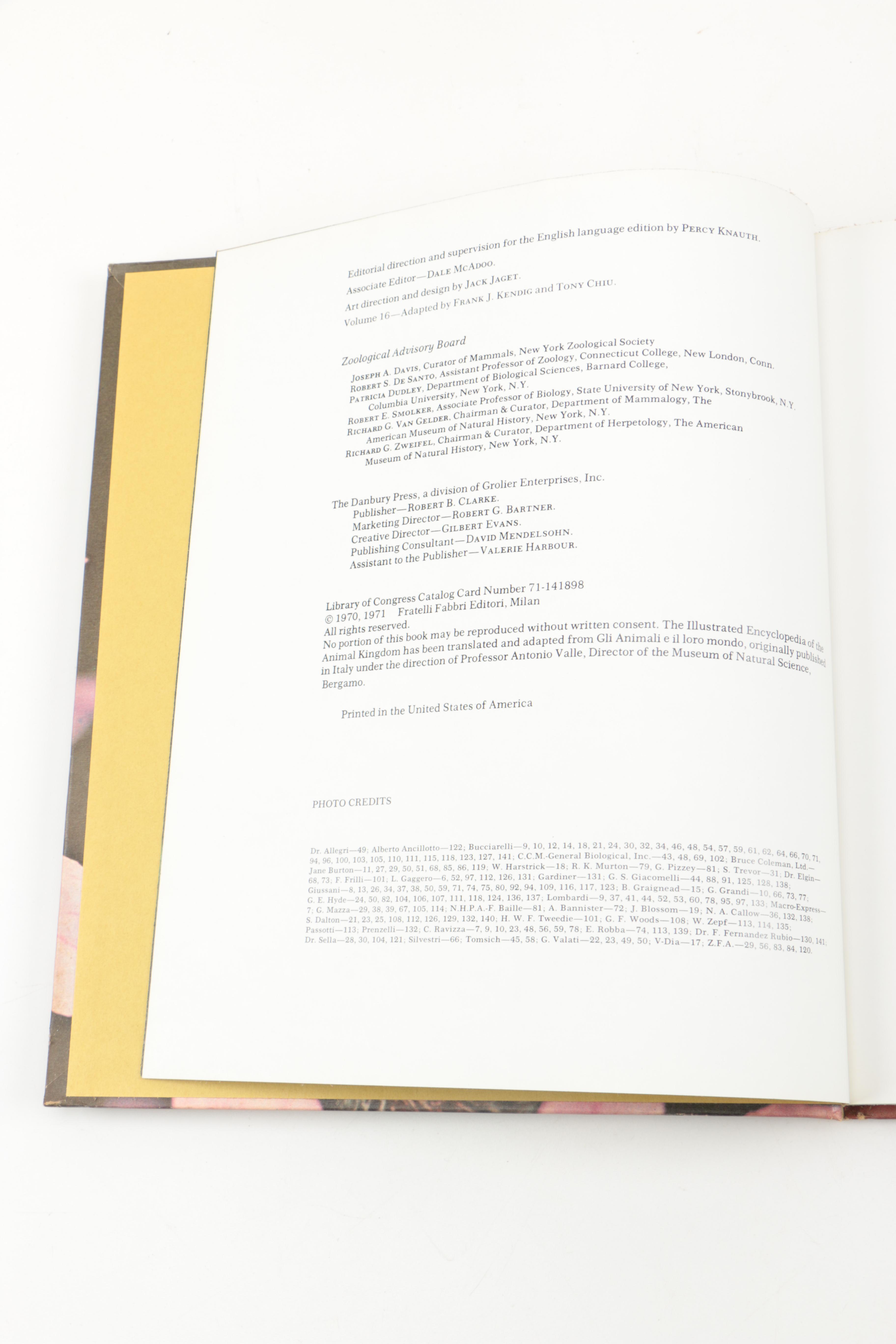 Collection of "The Illustrated Encyclopedia of the Animal Kingdom" Books