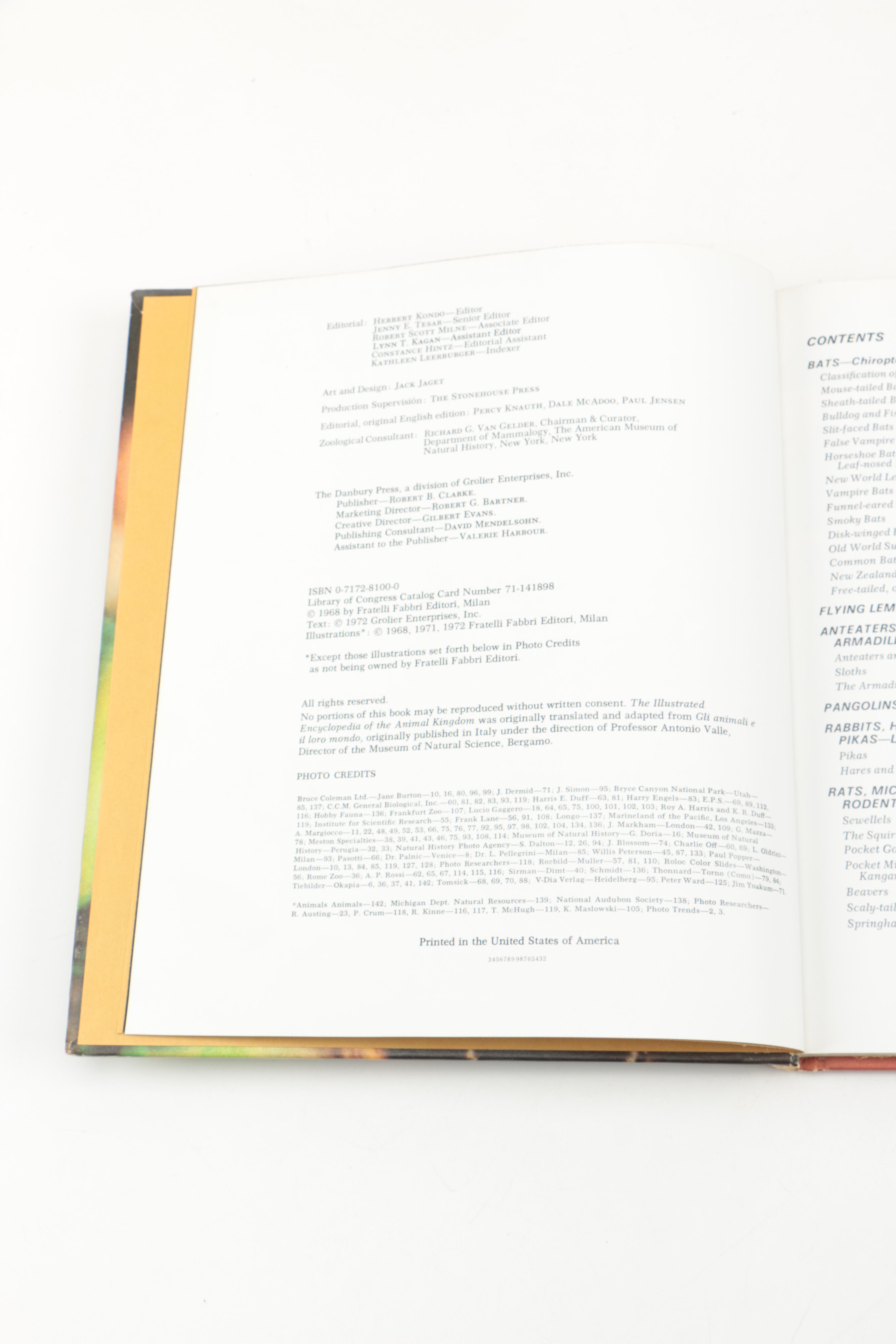 Collection of "The Illustrated Encyclopedia of the Animal Kingdom" Books