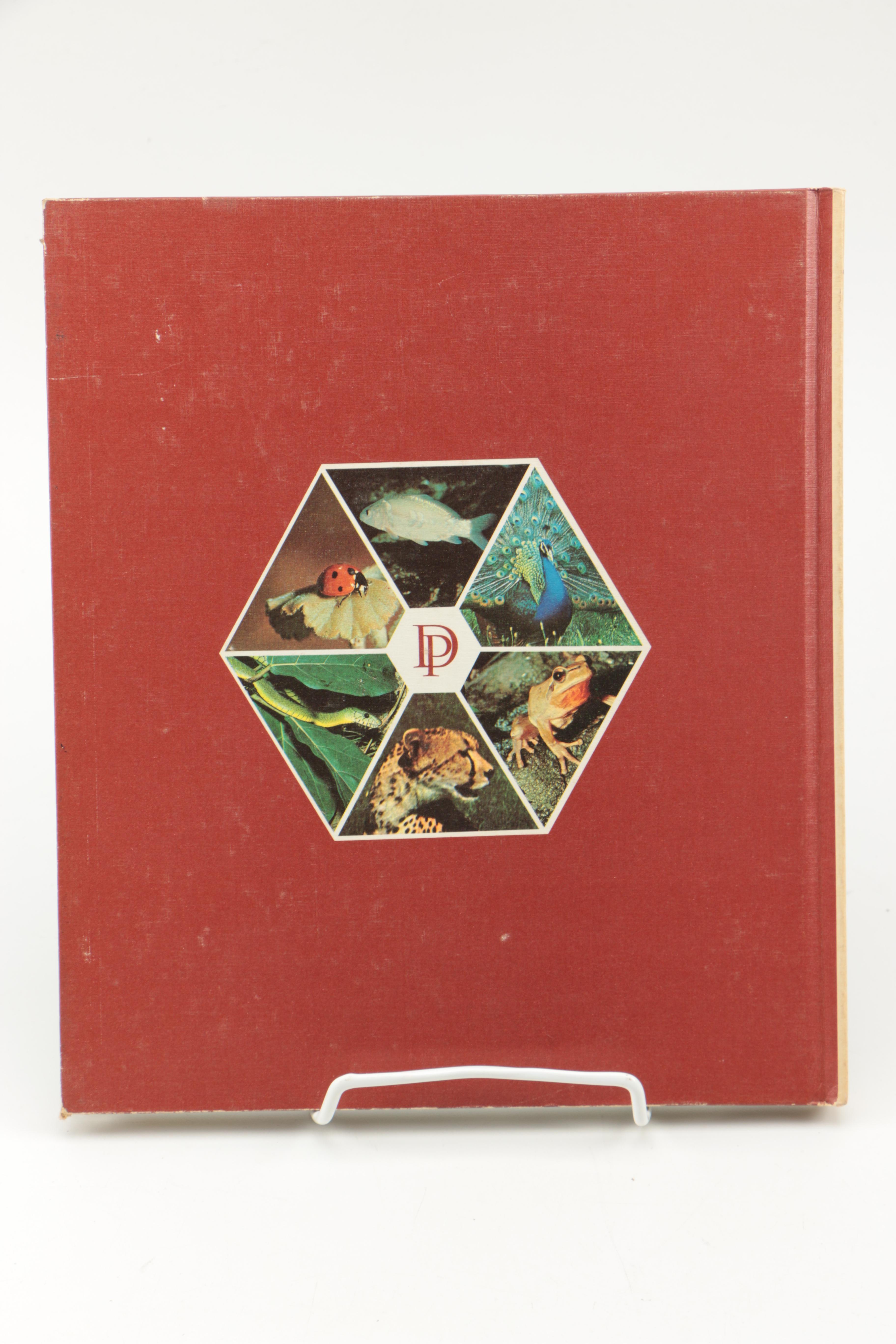 Collection of "The Illustrated Encyclopedia of the Animal Kingdom" Books