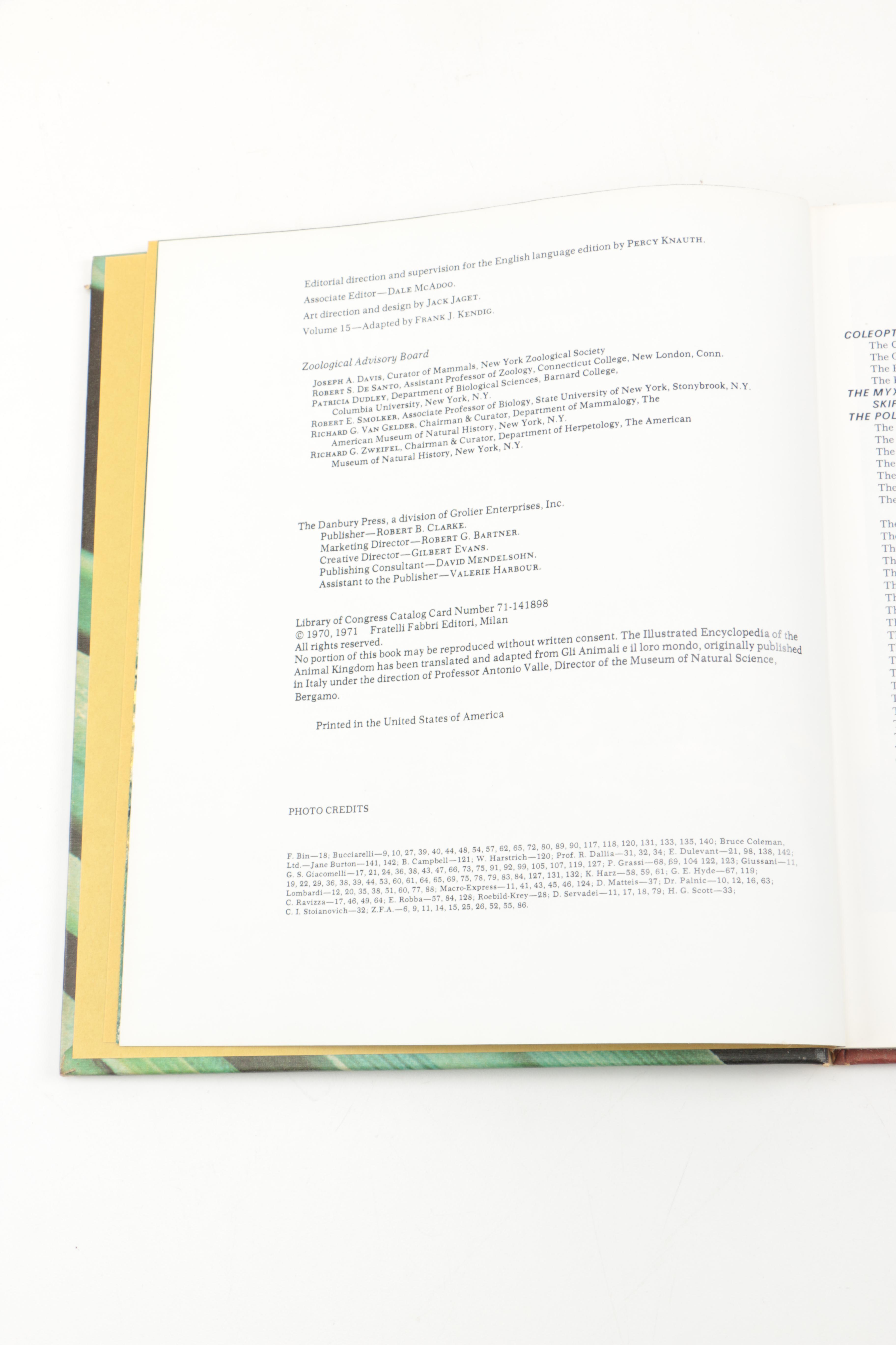 Collection of "The Illustrated Encyclopedia of the Animal Kingdom" Books