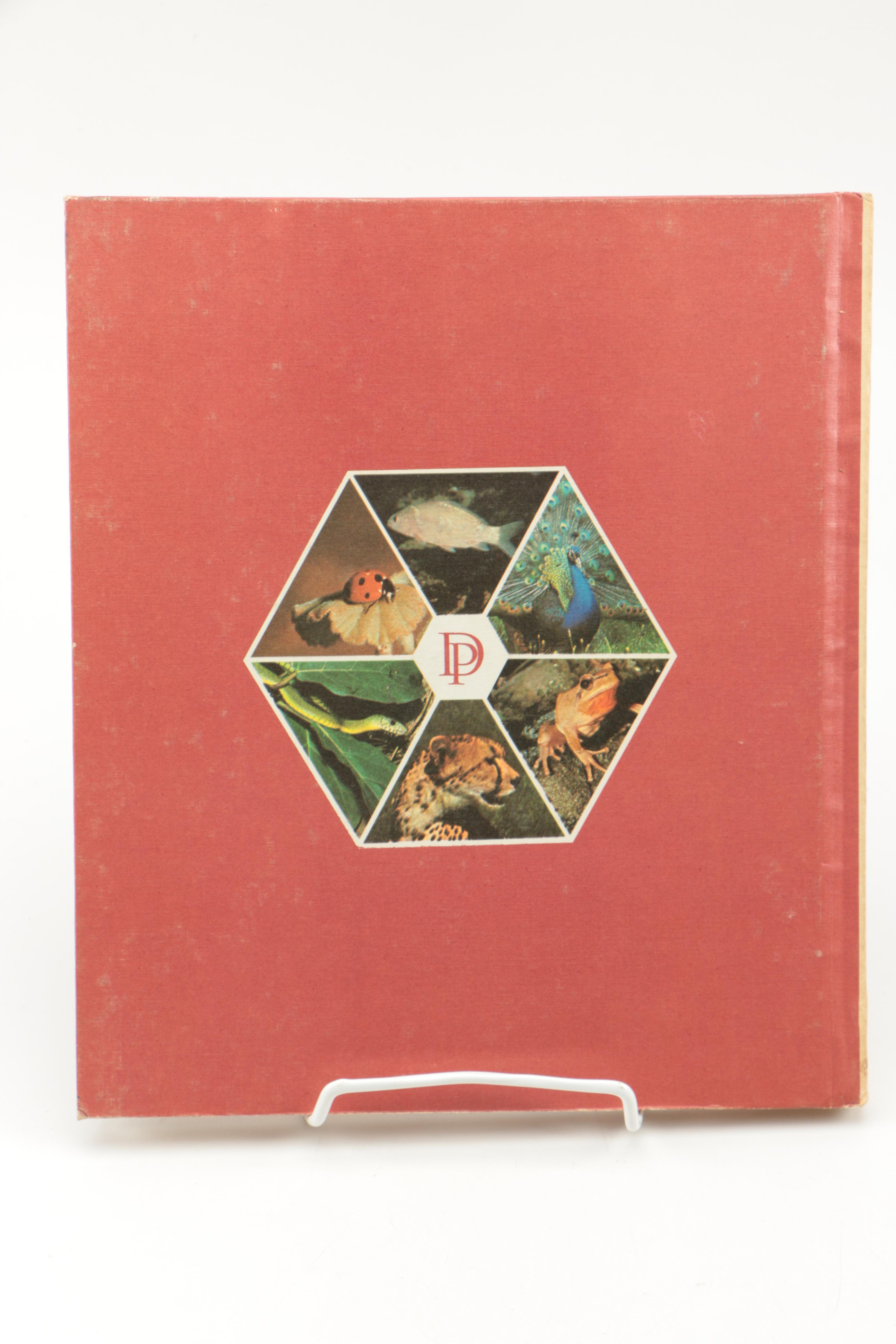 Collection of "The Illustrated Encyclopedia of the Animal Kingdom" Books