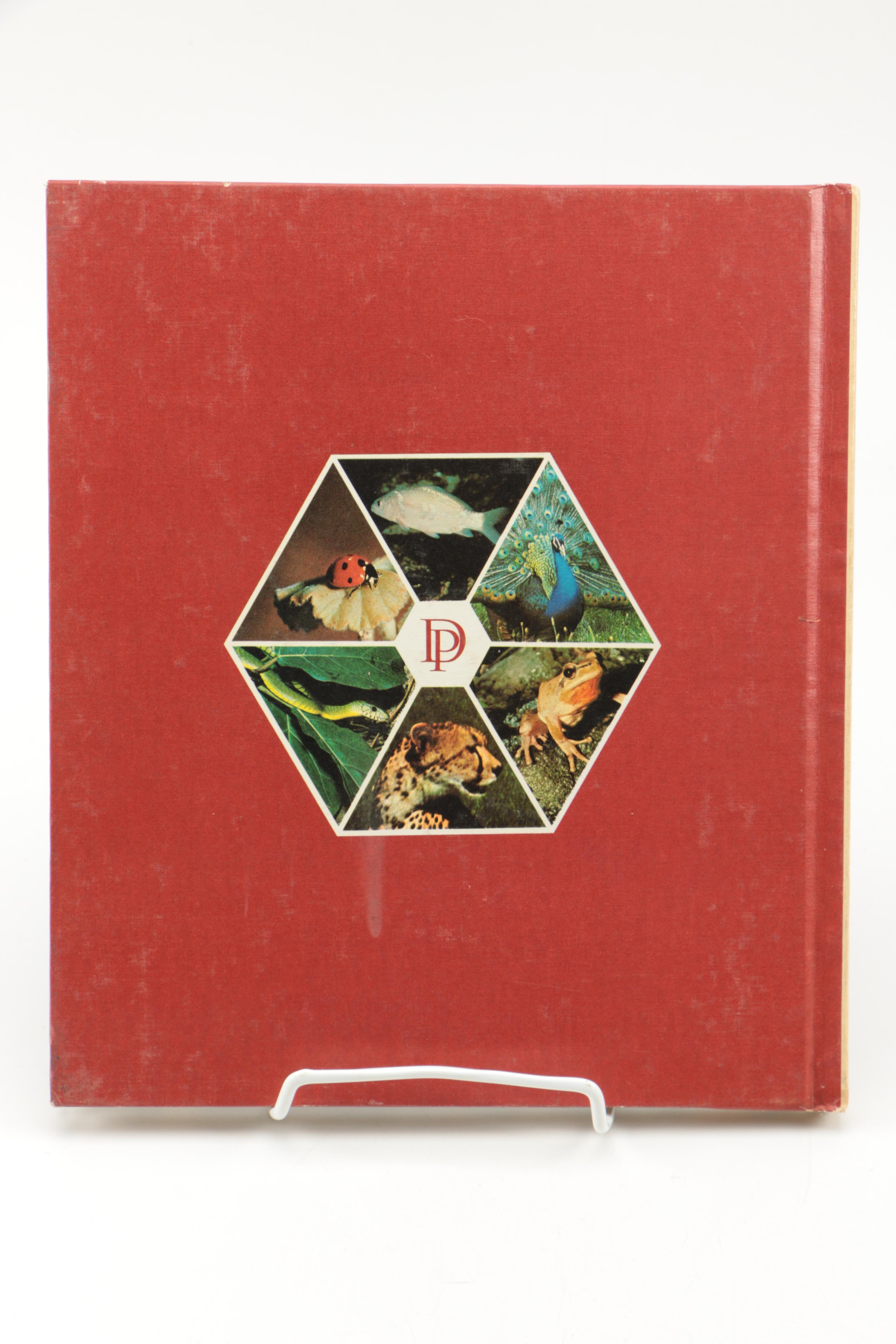 Collection of "The Illustrated Encyclopedia of the Animal Kingdom" Books