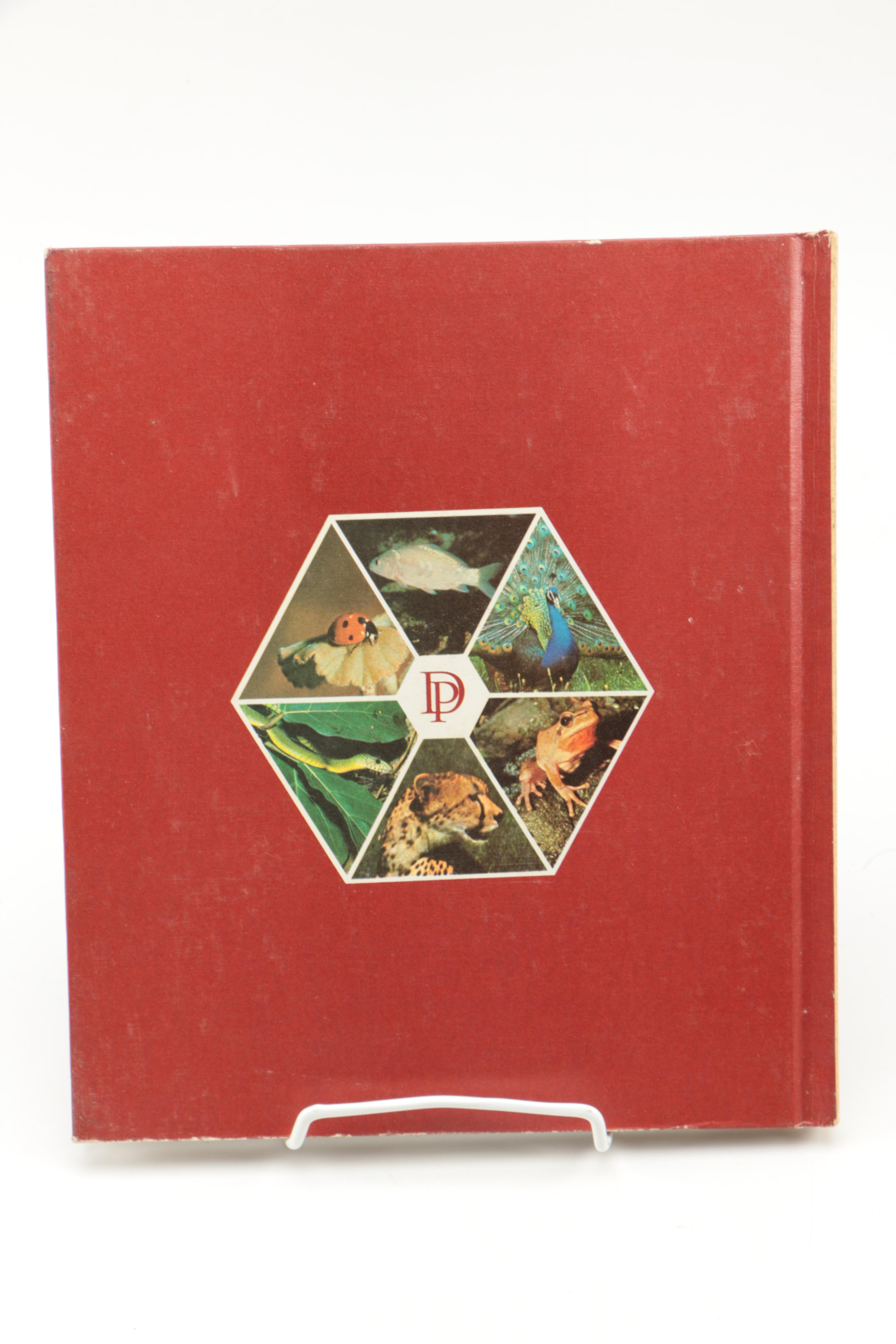 Collection of "The Illustrated Encyclopedia of the Animal Kingdom" Books