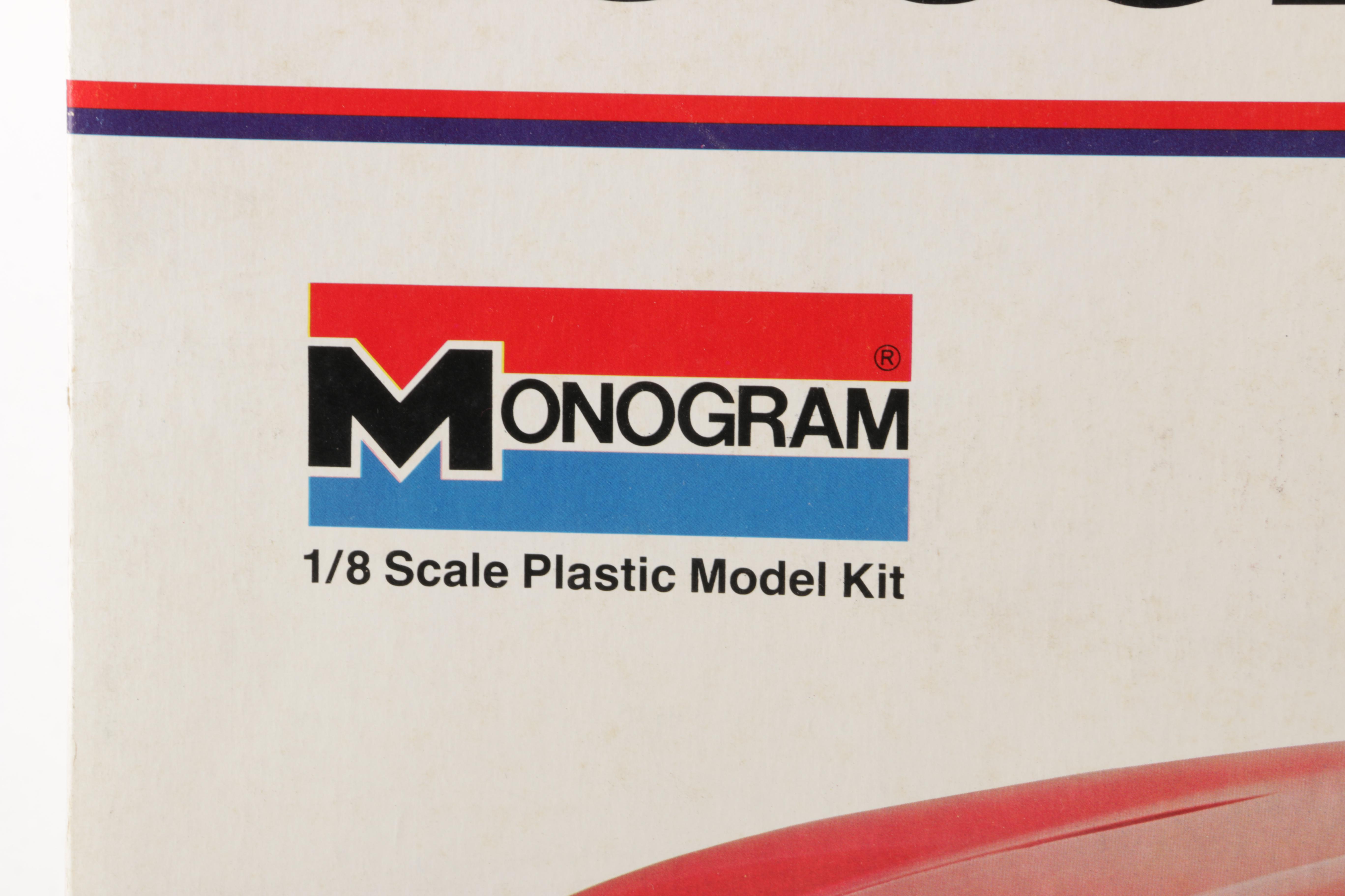 Monogram '65 Corevette Sting Ray Model Kit