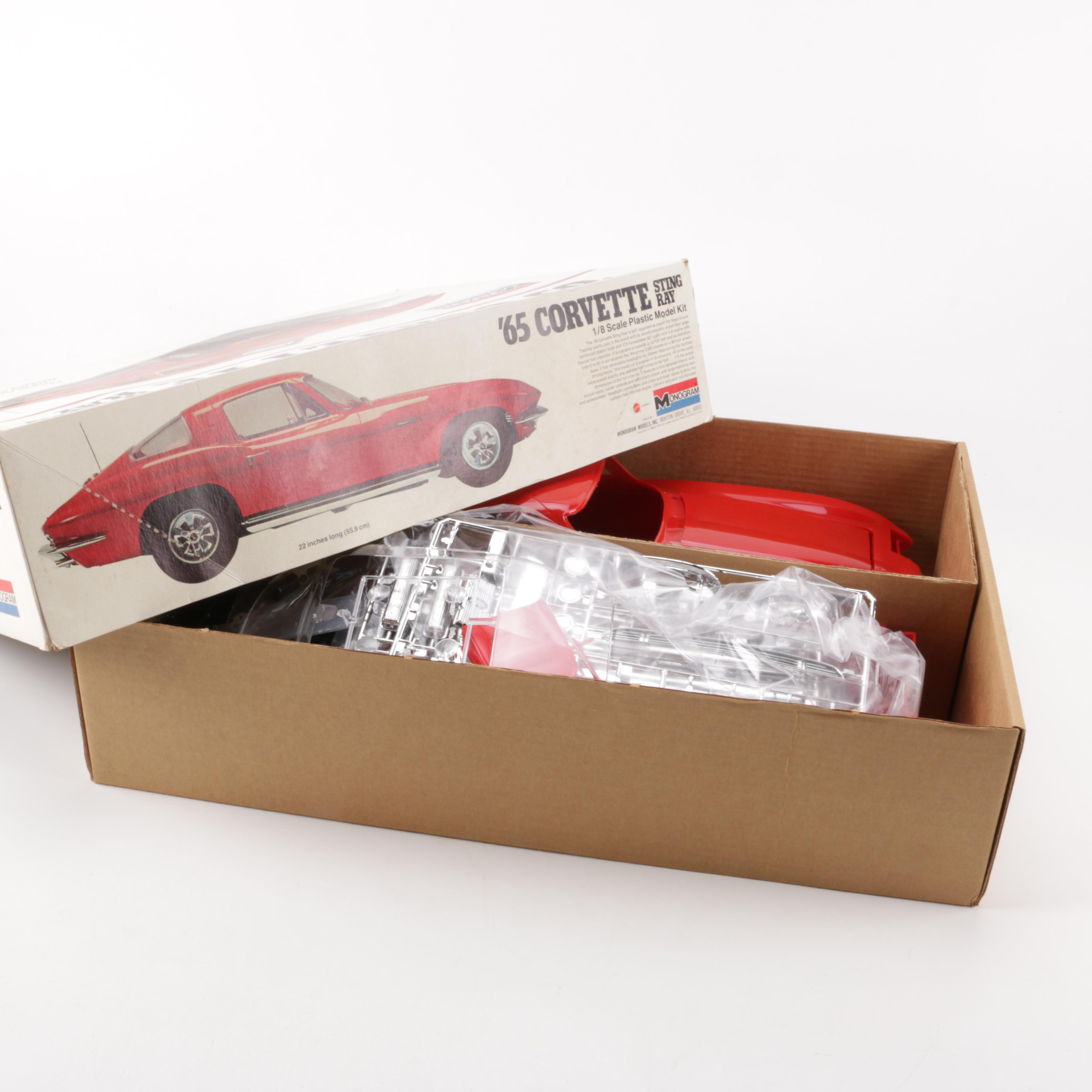 Monogram '65 Corevette Sting Ray Model Kit