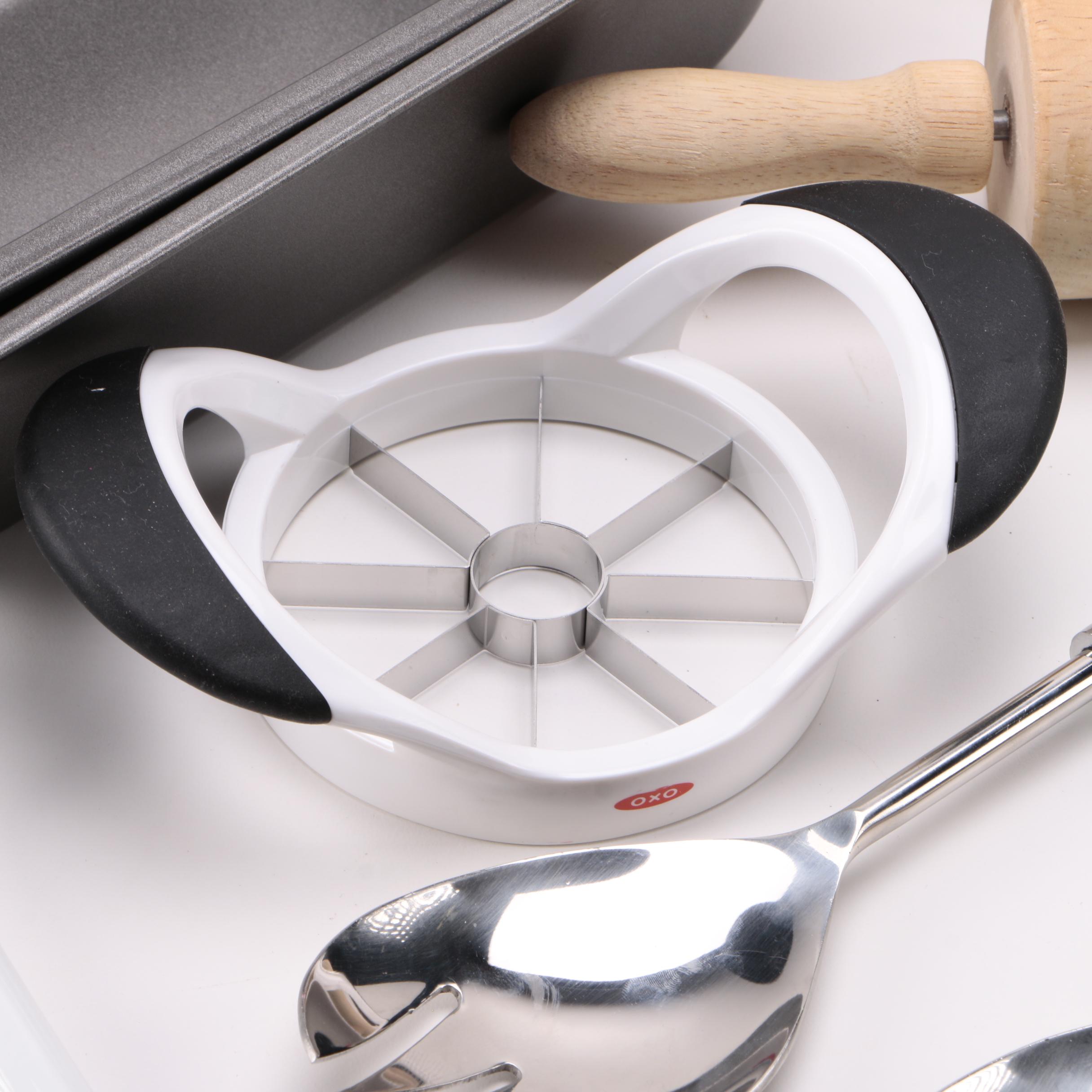 Kitchen Baking and Serving Pieces