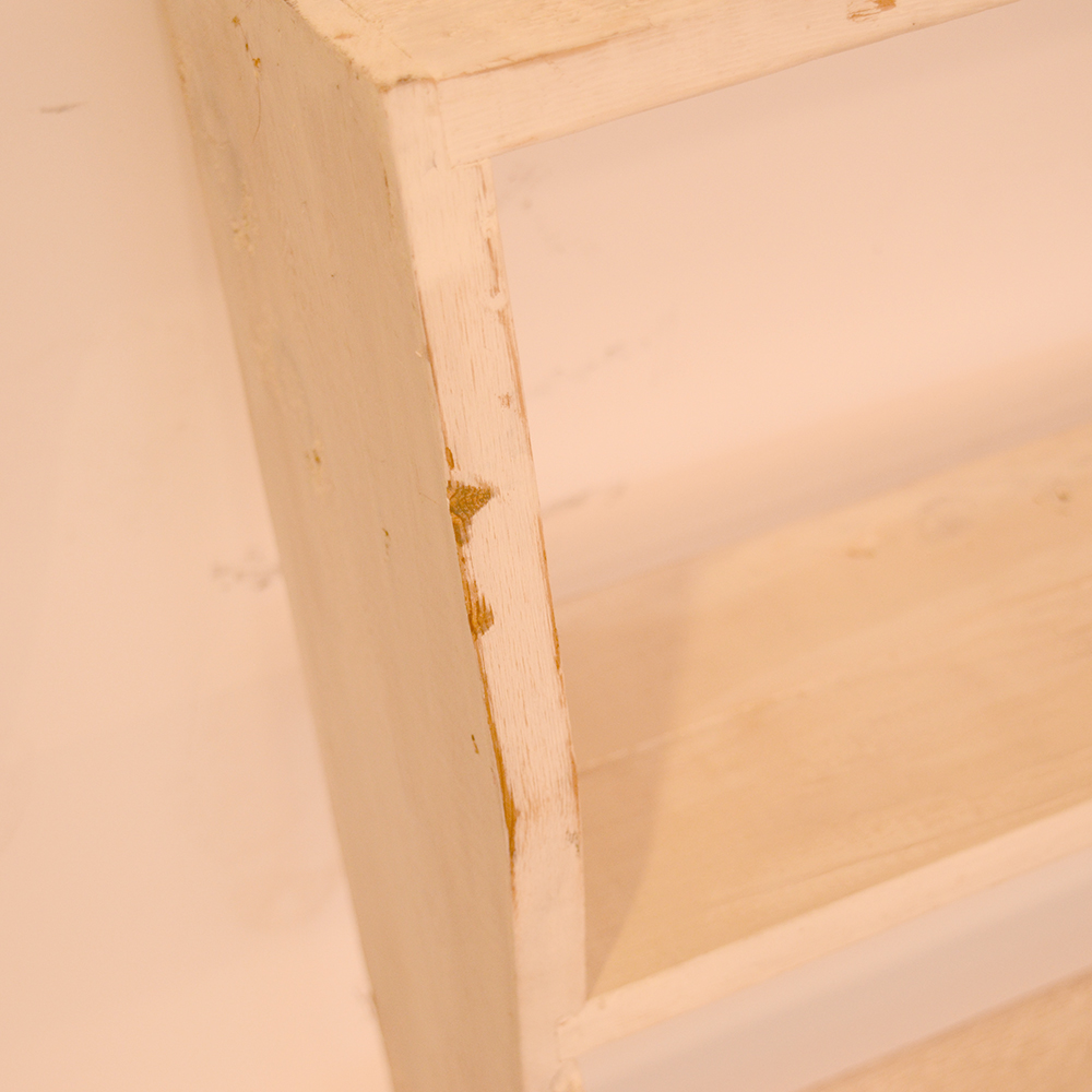 Graduated Shelving Unit