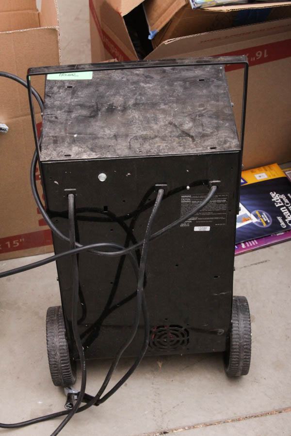 Plus Start 12V Battery Charger/Engine Starter
