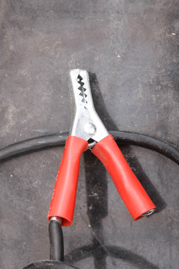 Plus Start 12V Battery Charger/Engine Starter