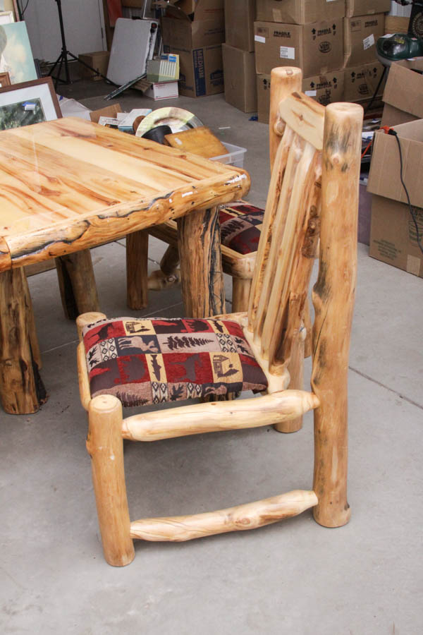 Log Cabin Style Dining Set