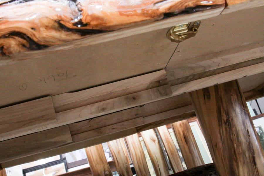 Log Cabin Style Dining Set