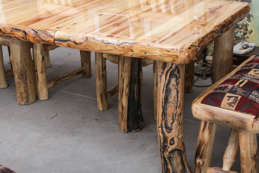 Log Cabin Style Dining Set