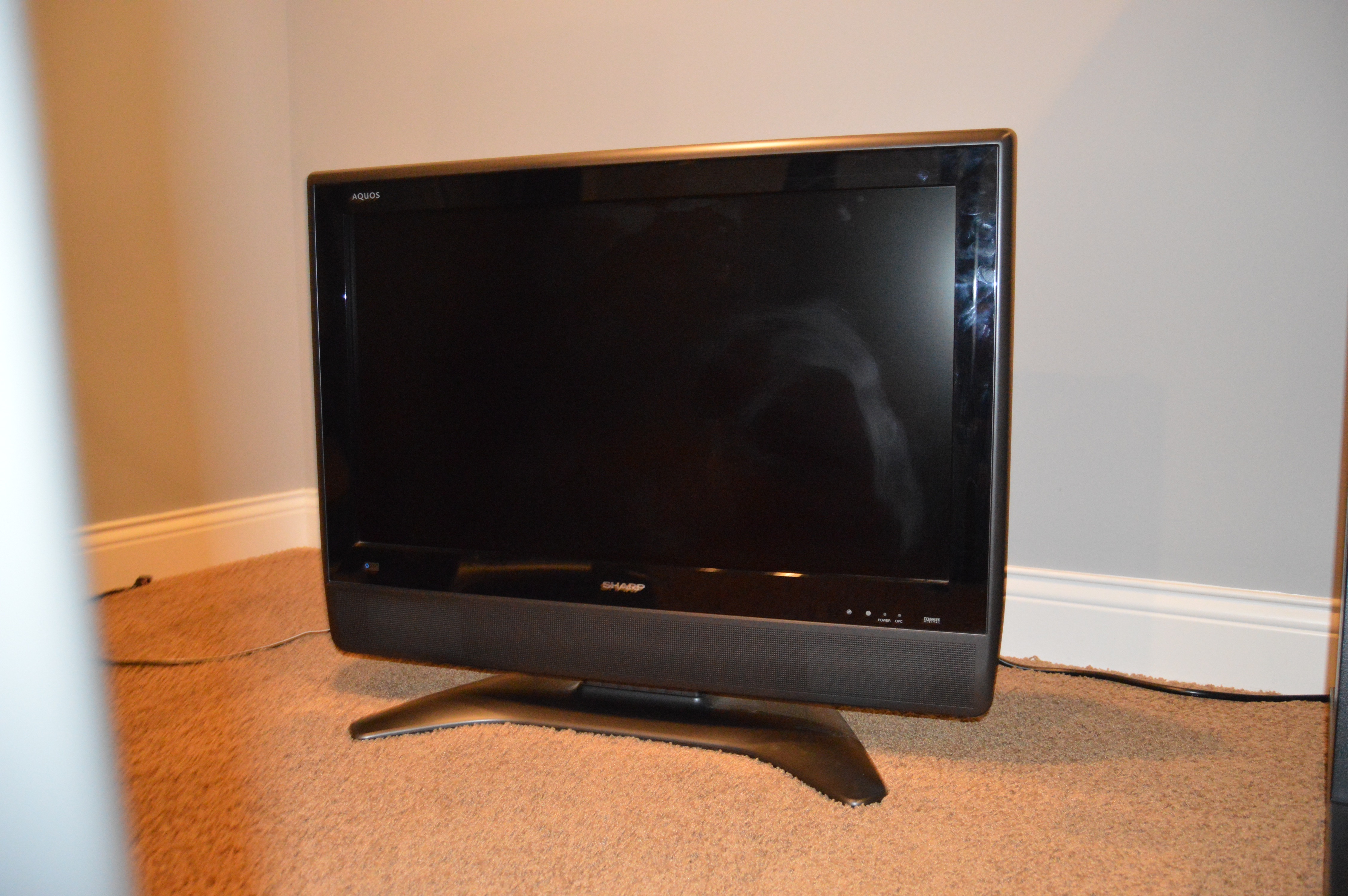 Sharp "Aquis" 32" Flat Screen Television