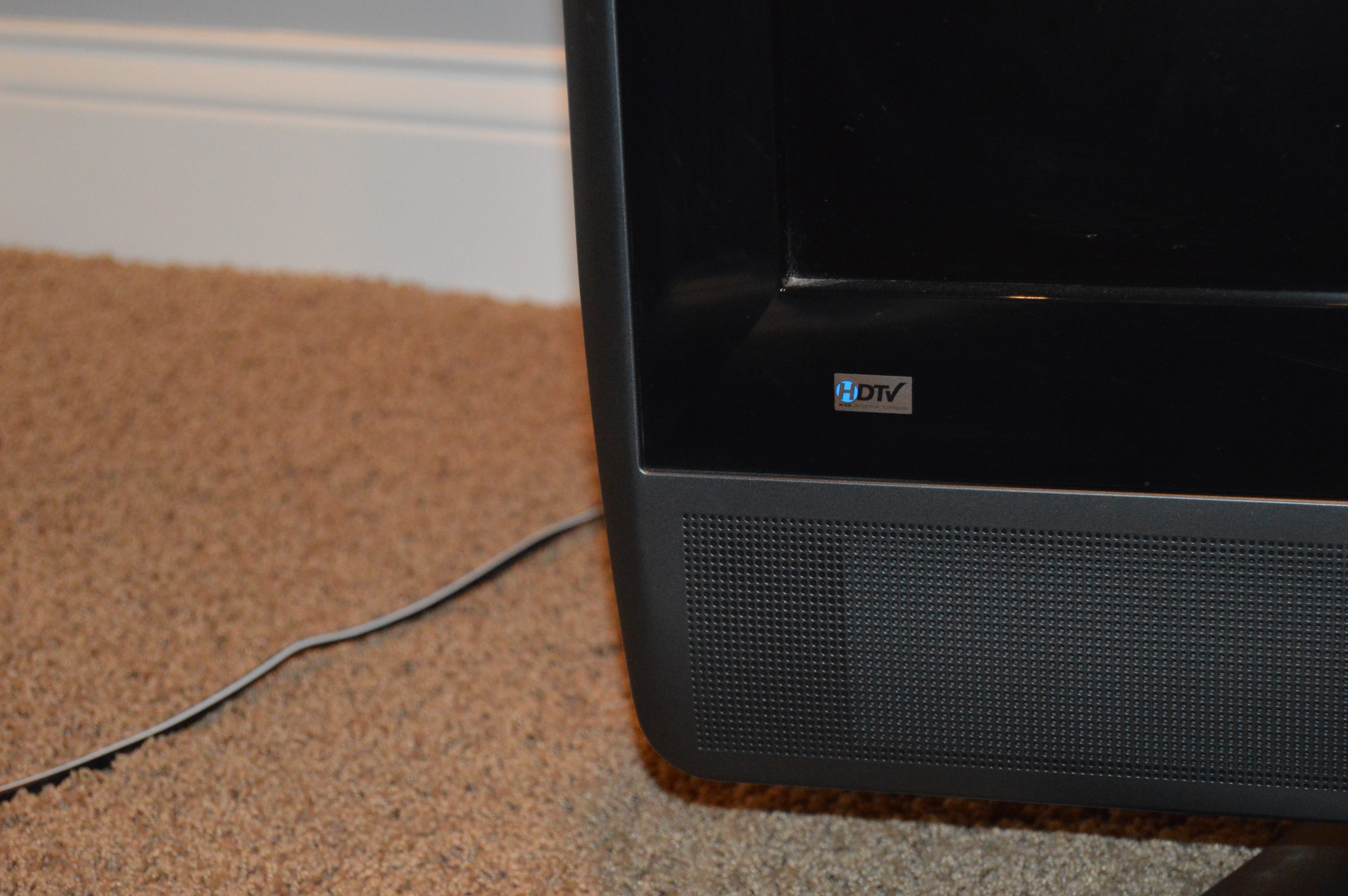 Sharp "Aquis" 32" Flat Screen Television