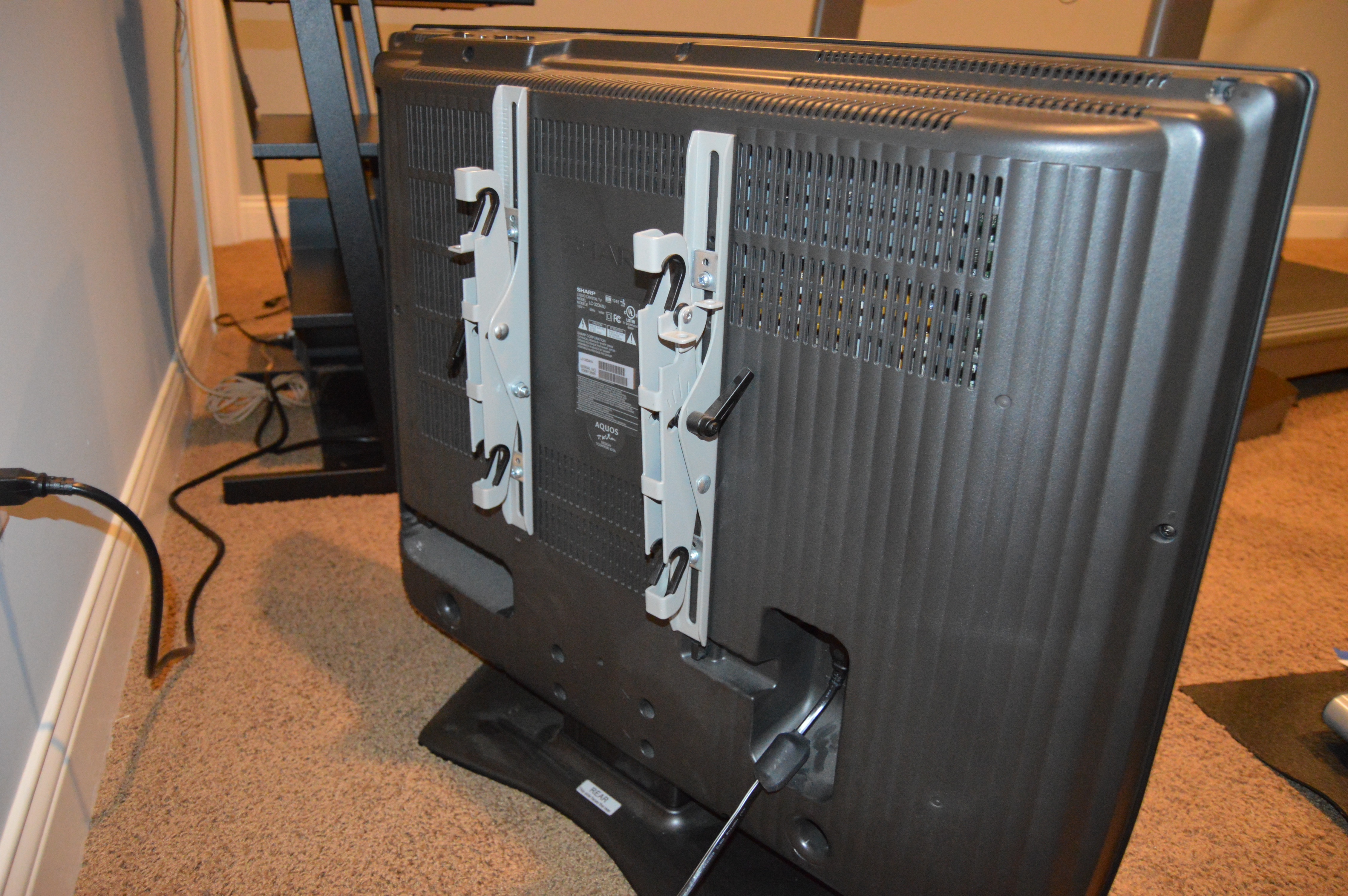 Sharp "Aquis" 32" Flat Screen Television