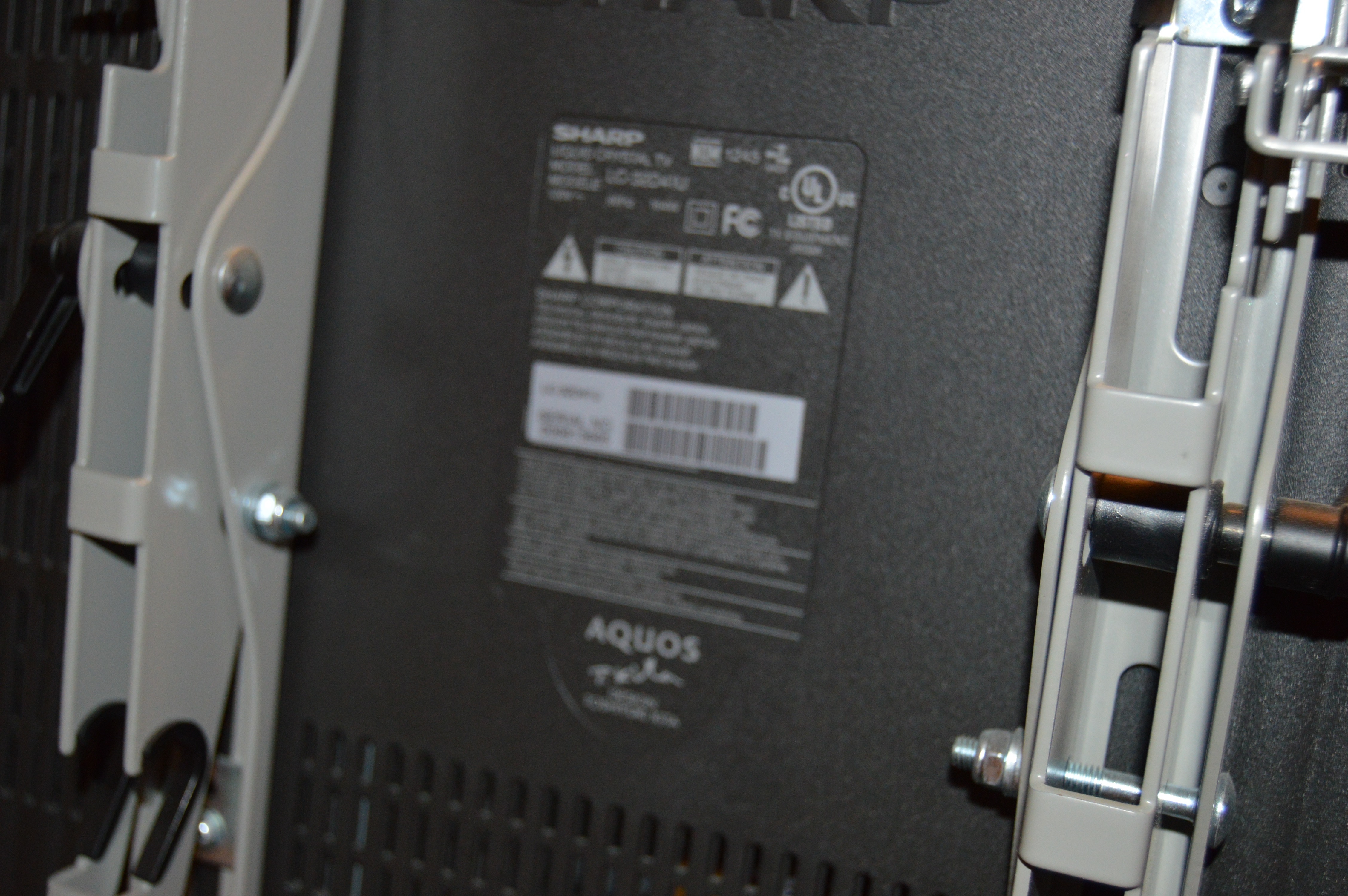 Sharp "Aquis" 32" Flat Screen Television