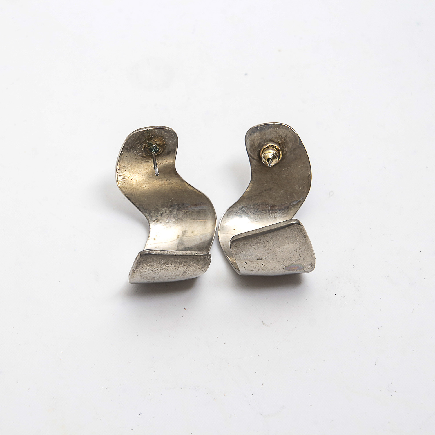 Grouping of Sterling Silver Earrings and Charm