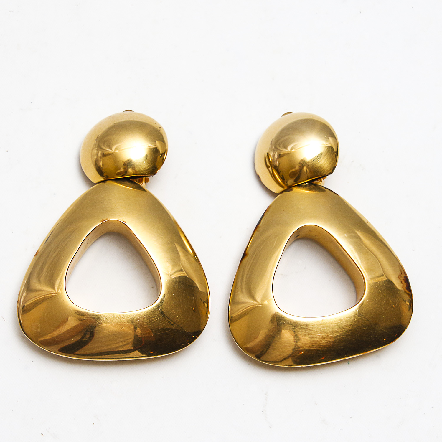 Round 14K Yellow Gold and Onyx Earrings