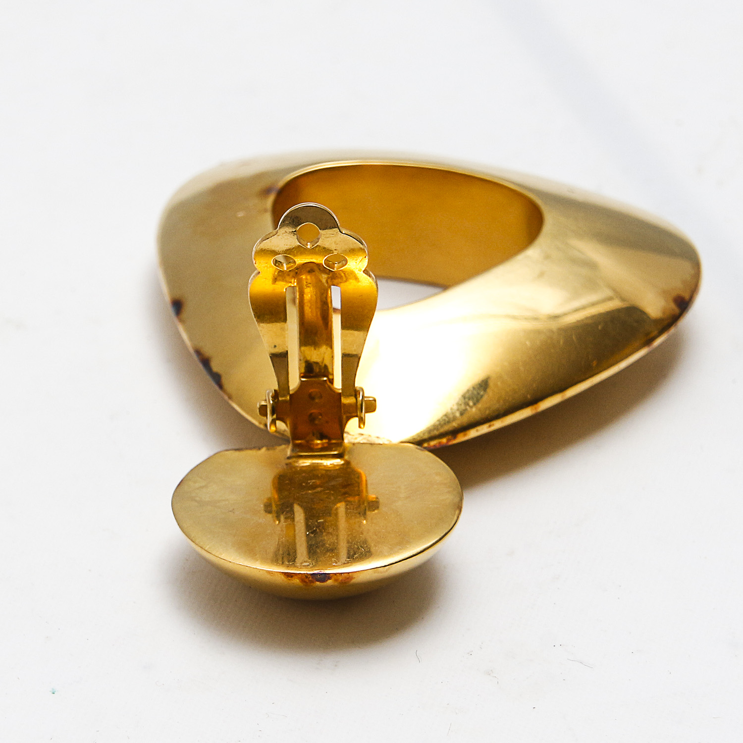 Round 14K Yellow Gold and Onyx Earrings