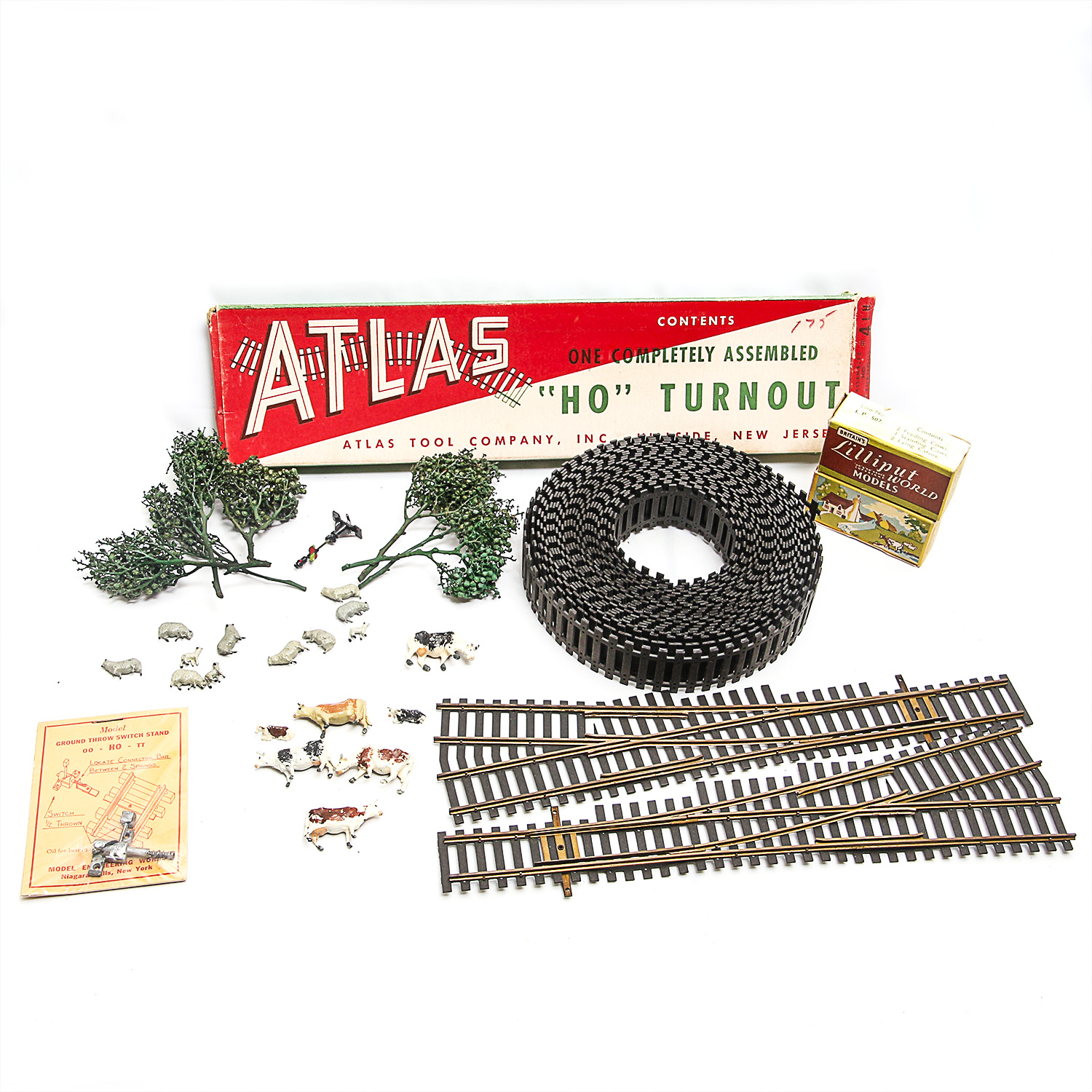 Vintage HO Scale Train Accessories