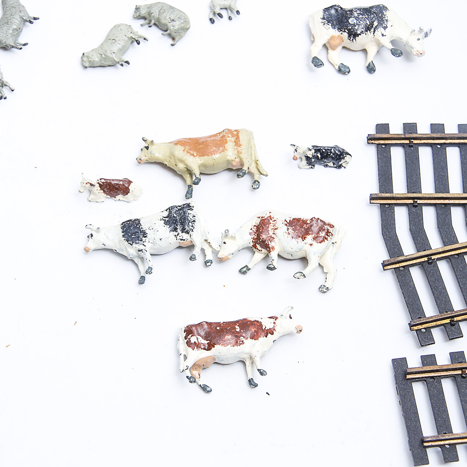 Vintage HO Scale Train Accessories