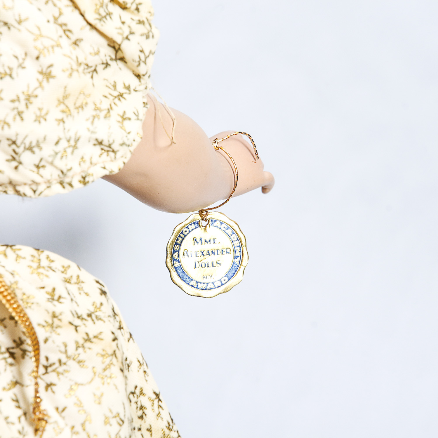 1952 Madame Alexander Walt Disney's Snow White Fashion Academy Doll