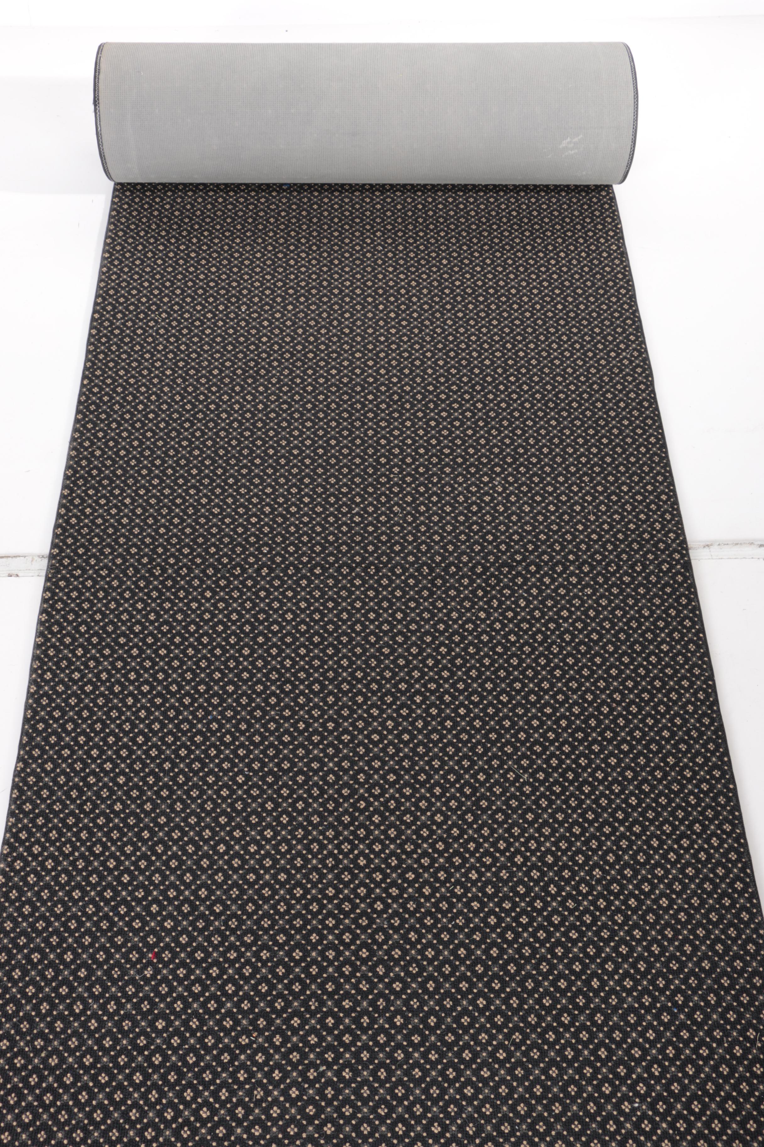 Extra-Long Machine-Made Diamond Lattice Hallway Runner