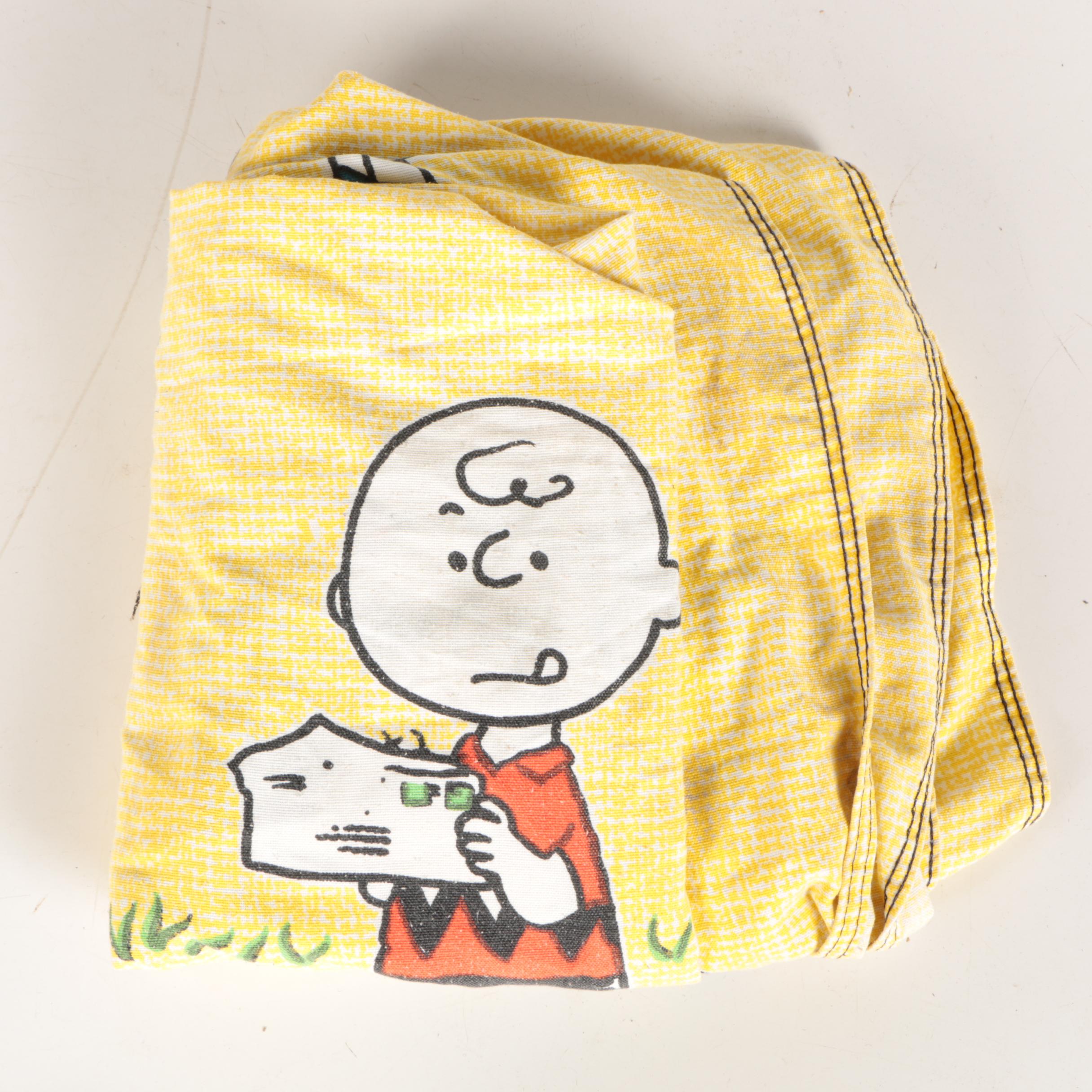 Assortment of Peanuts Cartoon Themed Linens