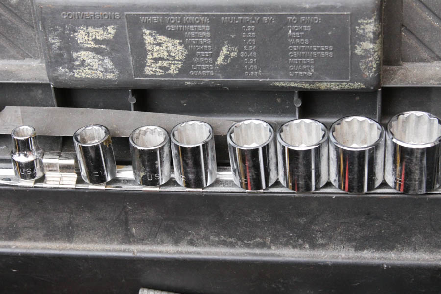 Rubbermaid Toolbox with Tools