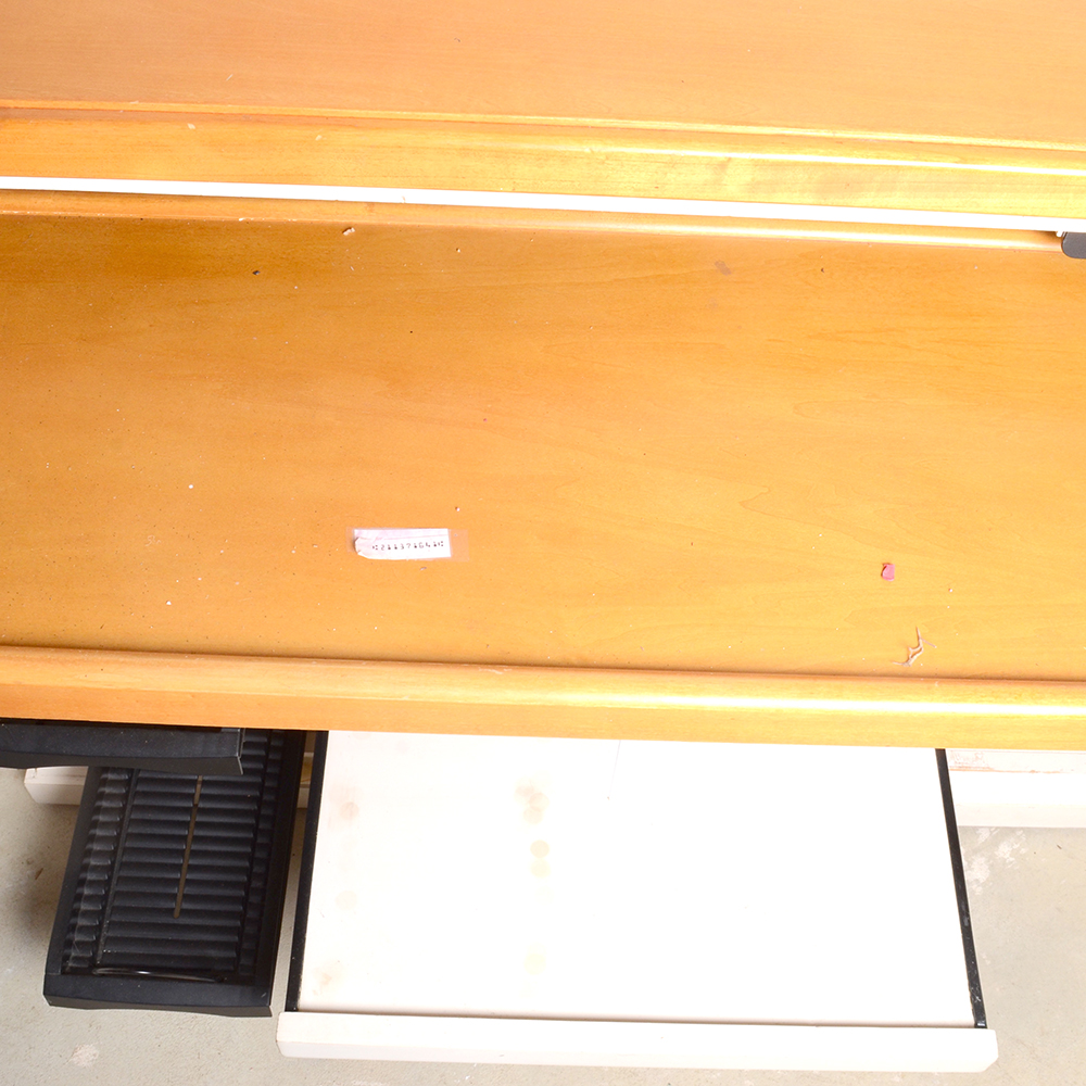 Computer Desk With Hutch