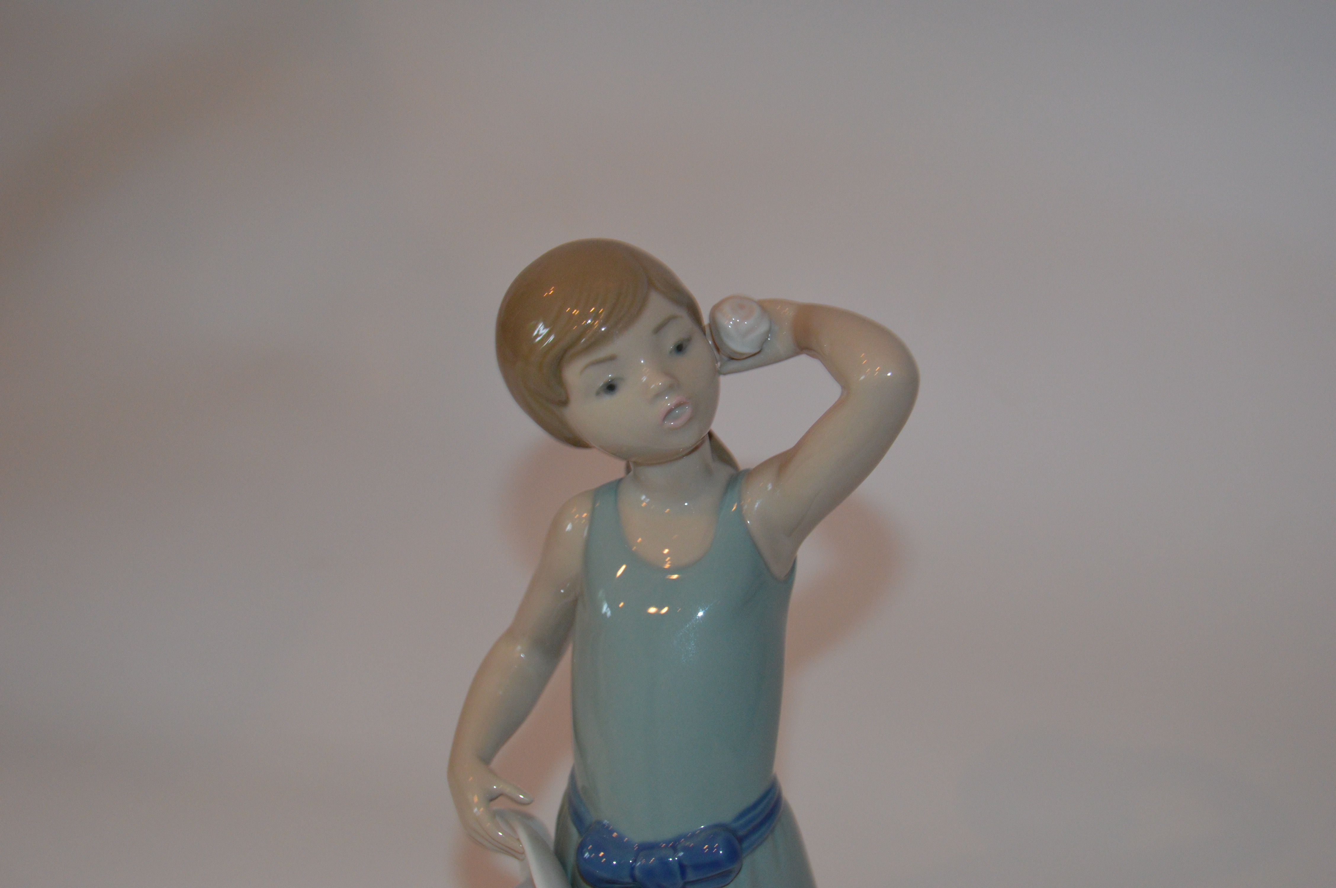 Lladro "Prissy Girl with Straw Hat"