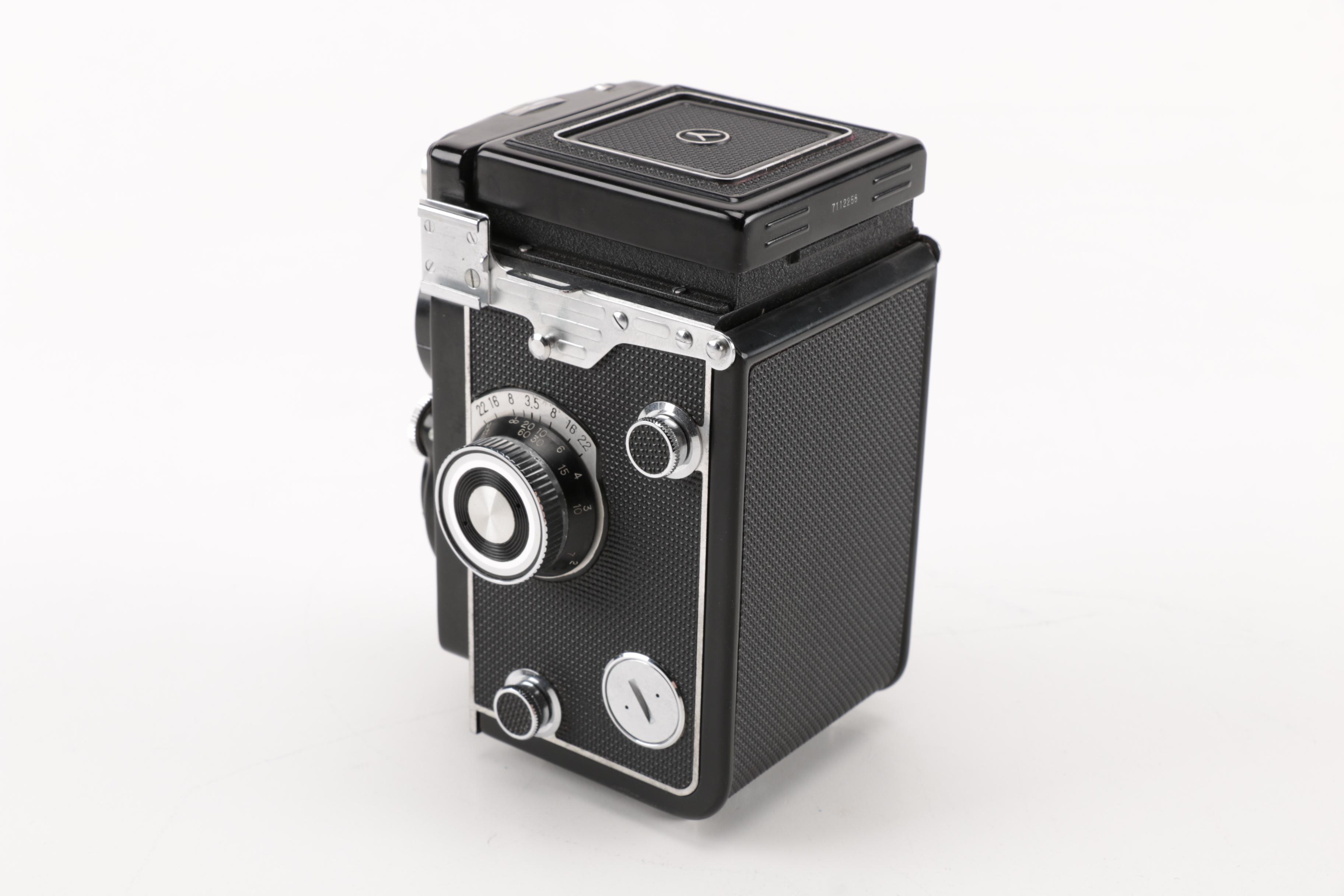 Late 1960s Yashica Mat-124 TLR Camera