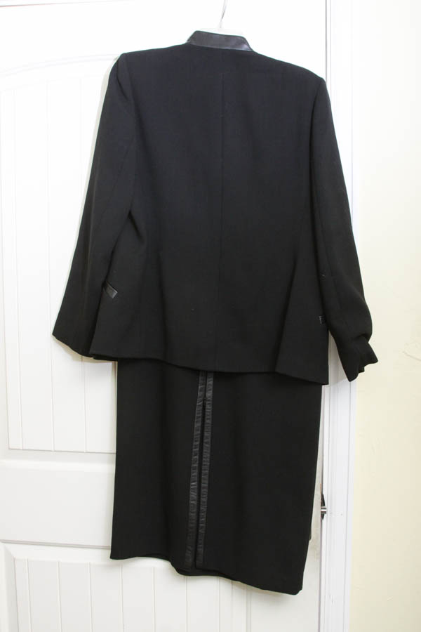 Women's Dana Buchman Suit Jacket and Matching Skirt