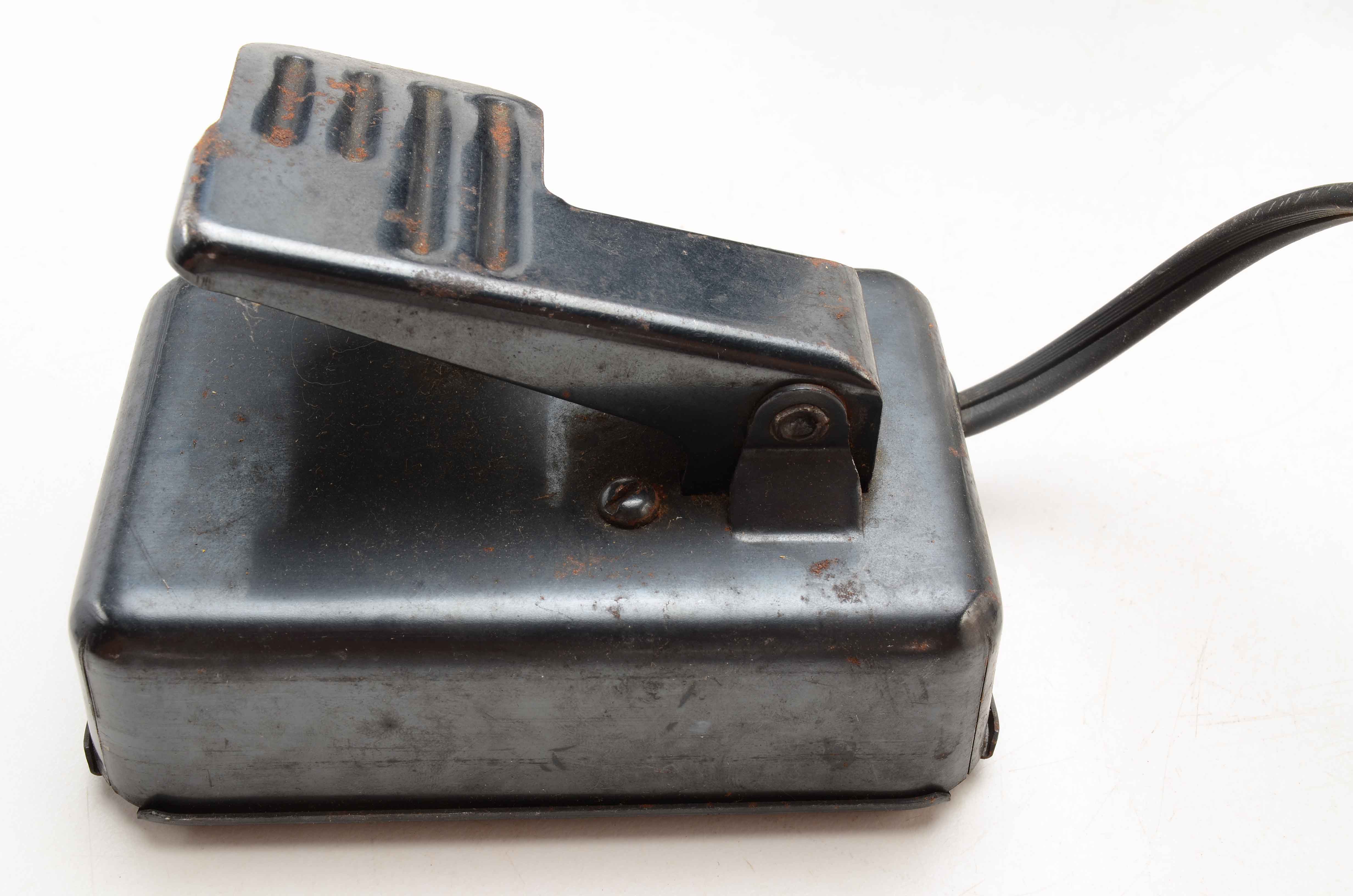 Singer "Spartan" Portable Sewing Machine