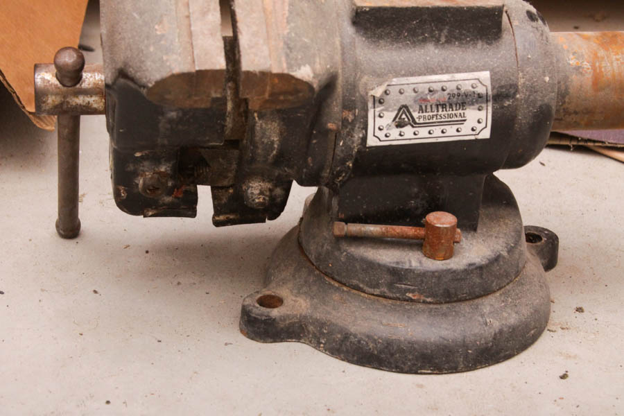 Alltrade Professional Bench Vise