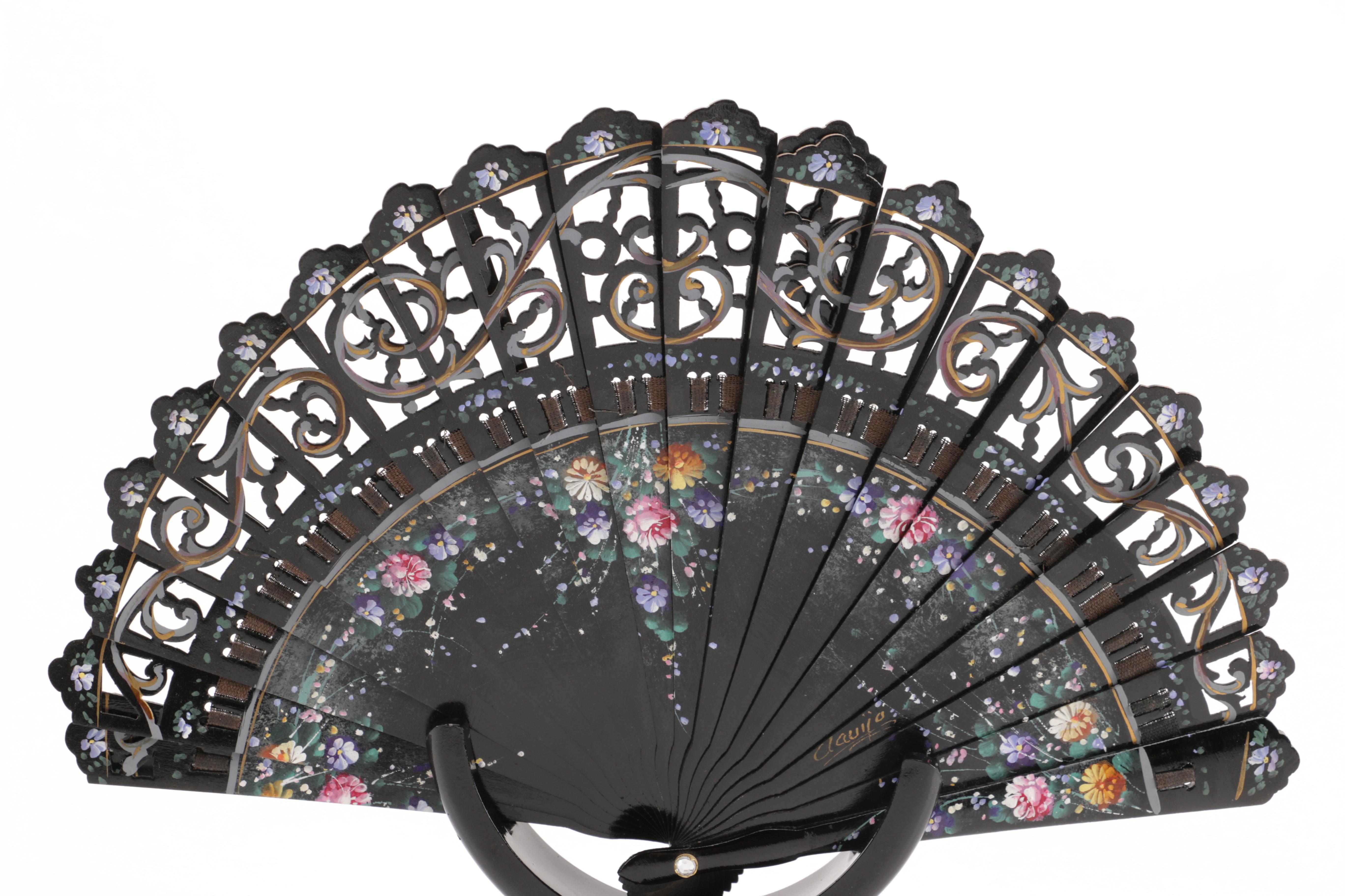 Floral Fans Including Stand