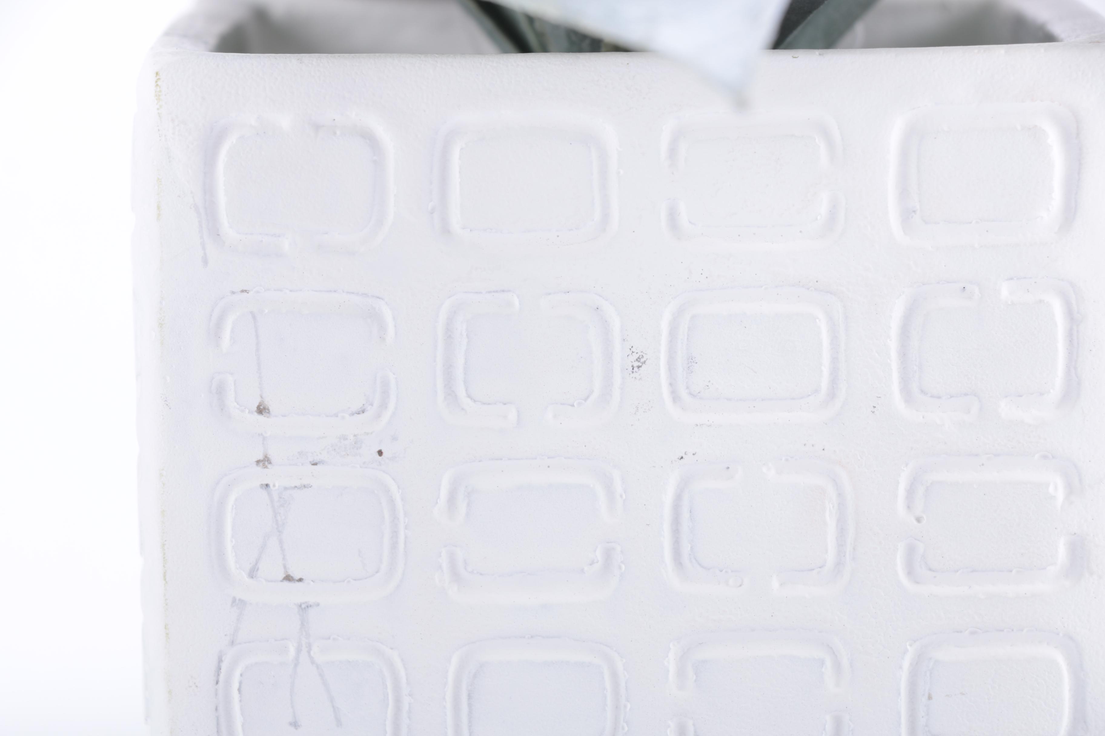 Modern White Home Decor