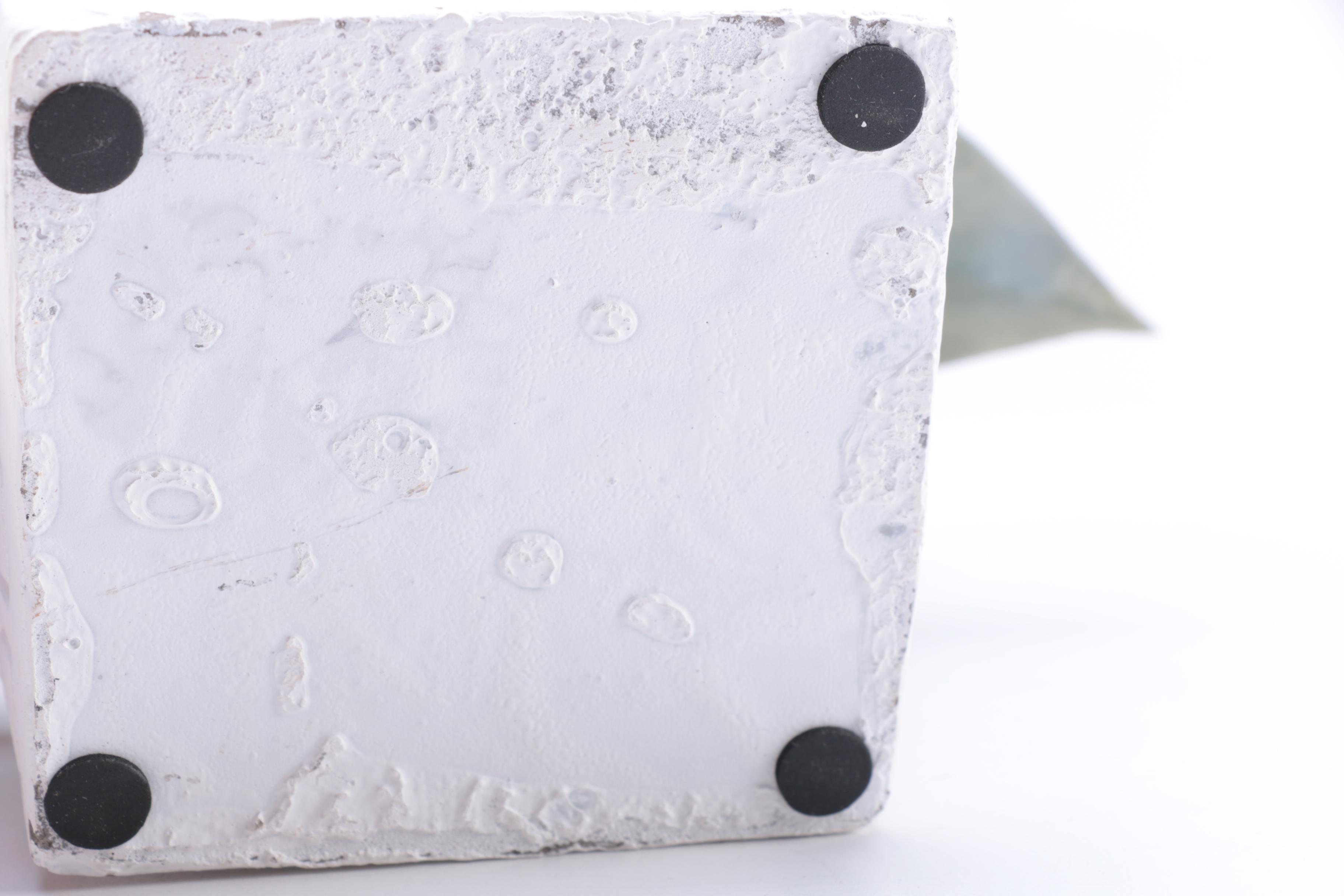 Modern White Home Decor