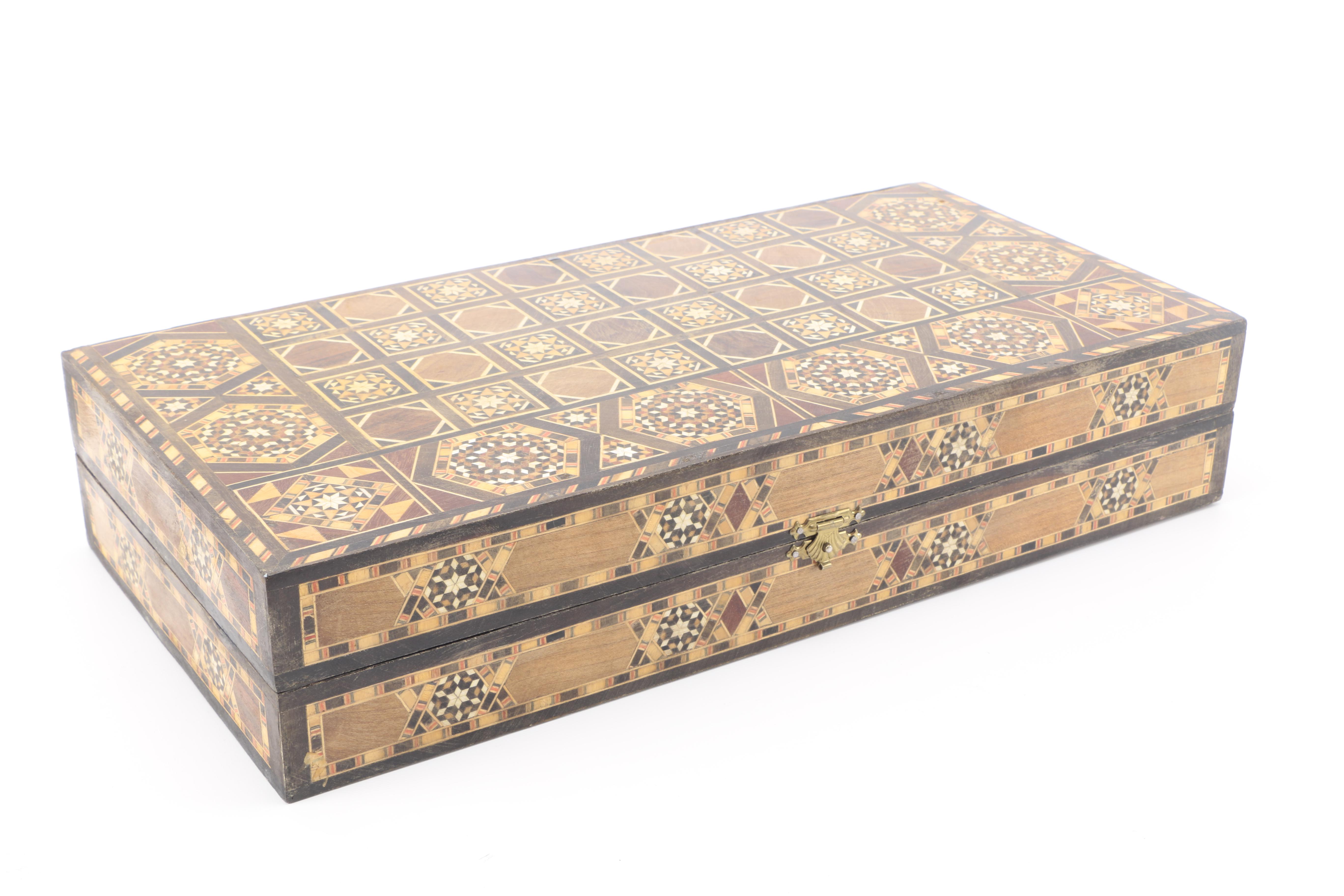 Backgammon Game in Wooden Case