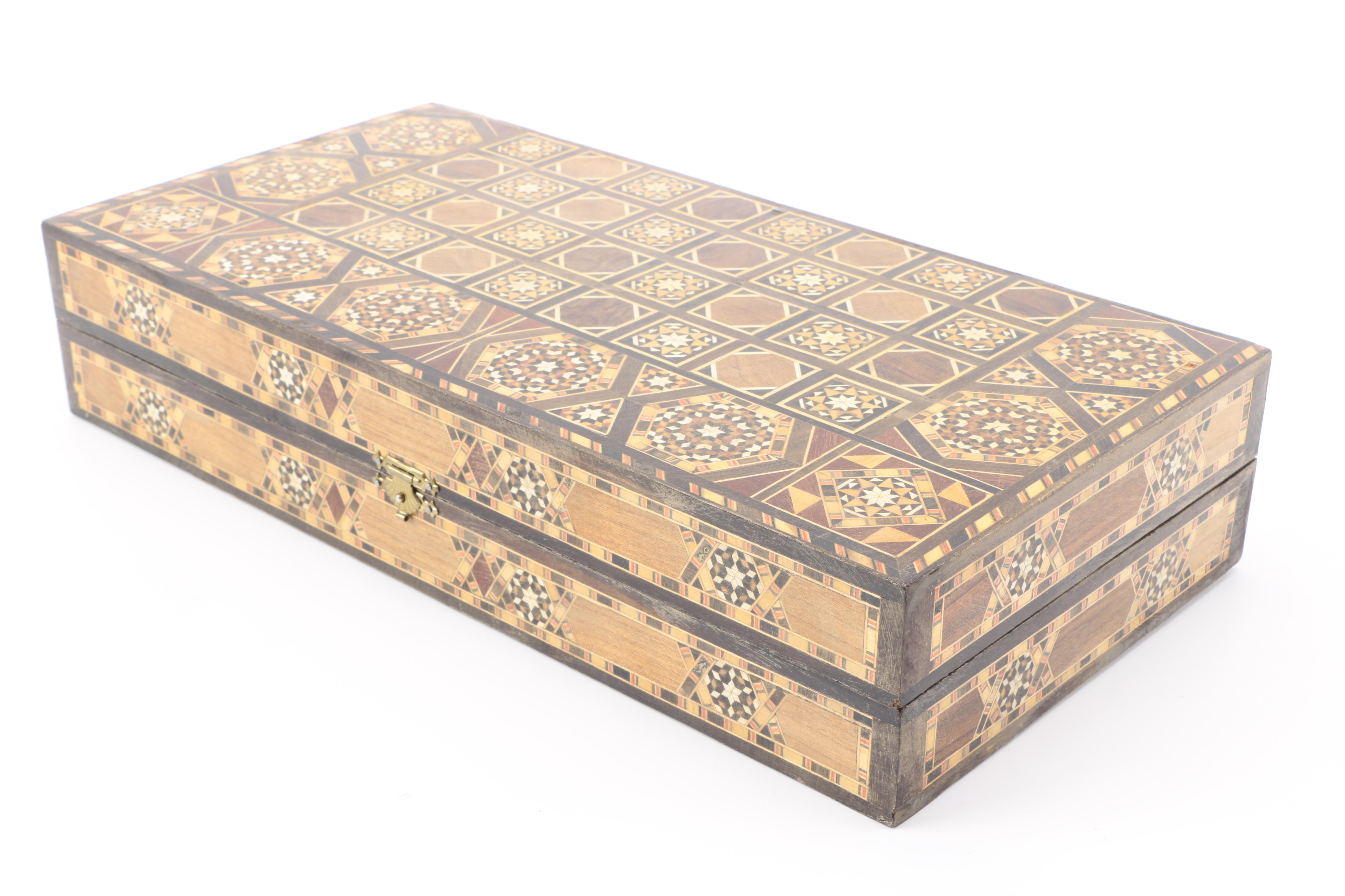 Backgammon Game in Wooden Case