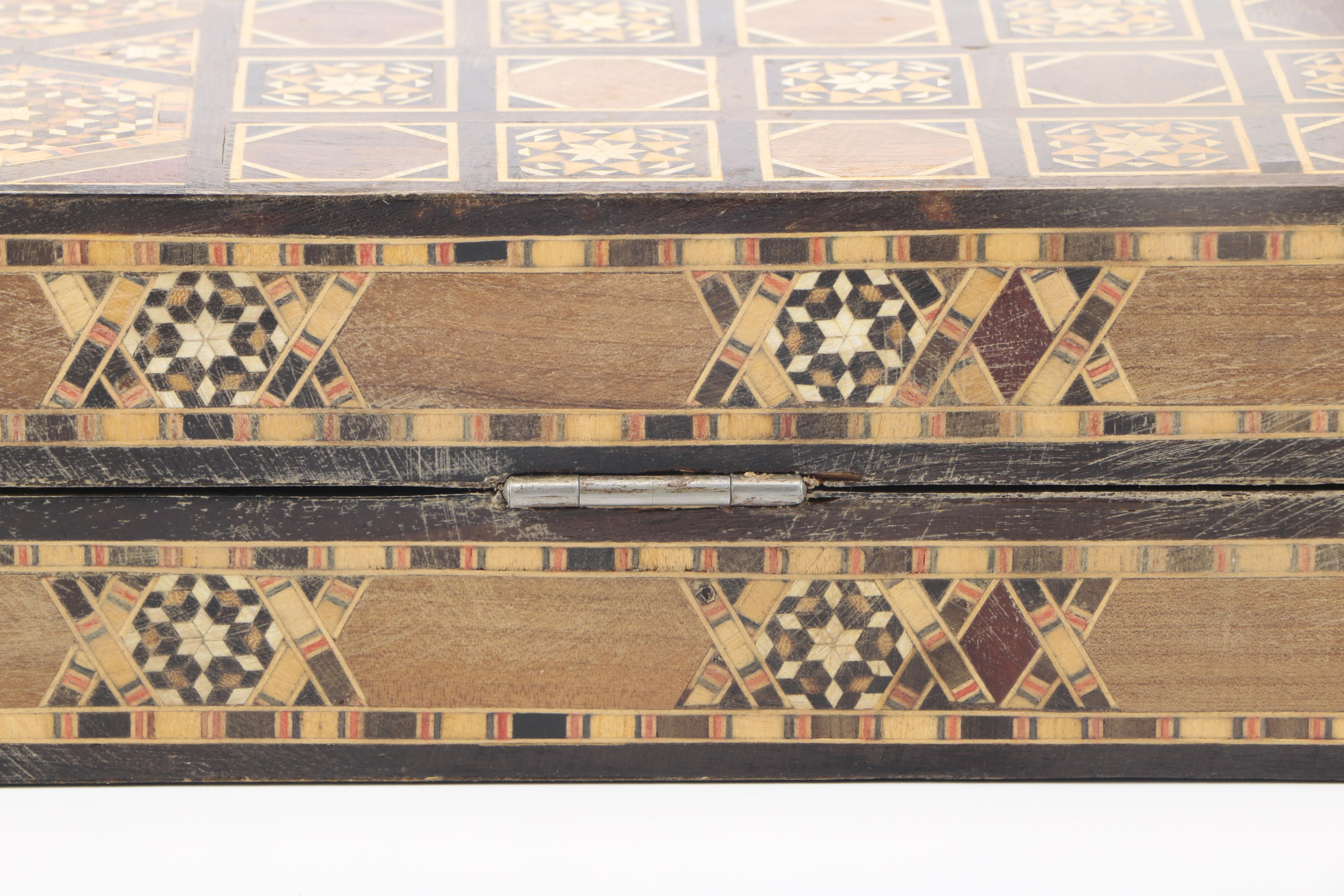 Backgammon Game in Wooden Case