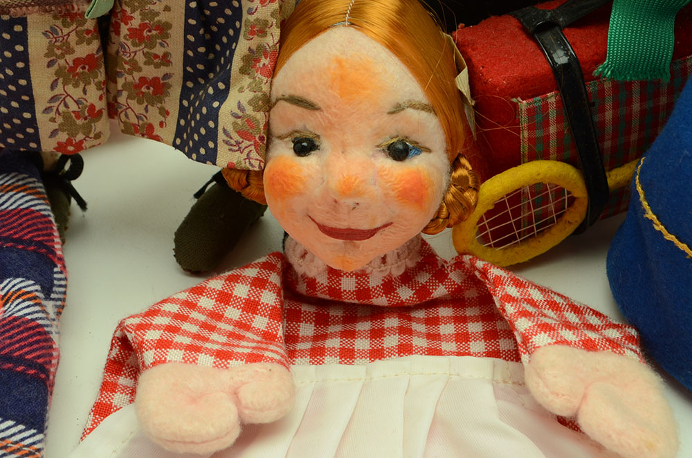 Spanish "Klumpe Roldan" Dolls and Other Puppets