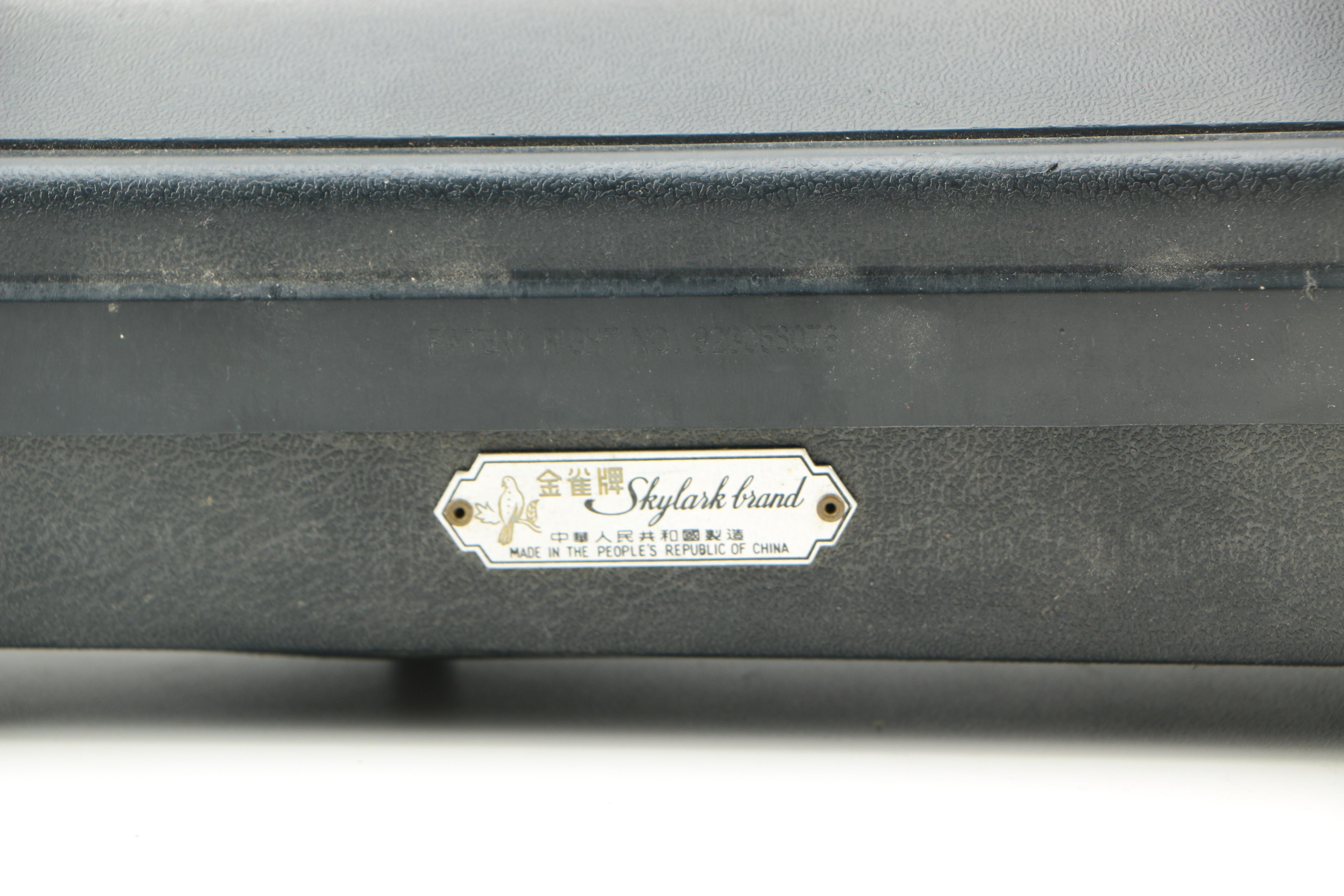 Skylark Violin and Case