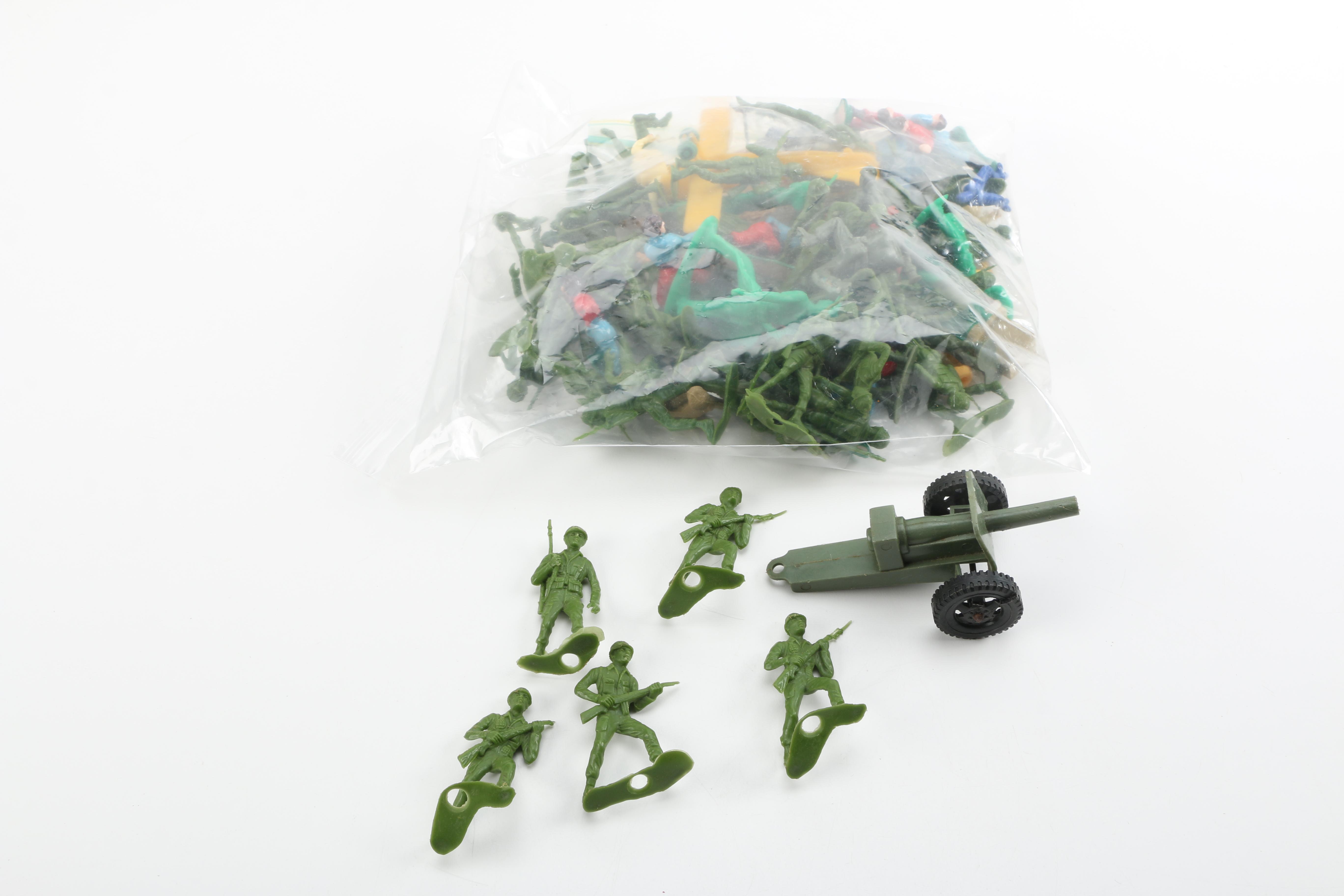 Vintage Lego "560 Heliport" Blocks and Green Army Men