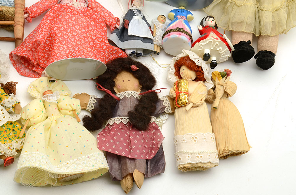 Assortment of Twenty Vintage Dolls