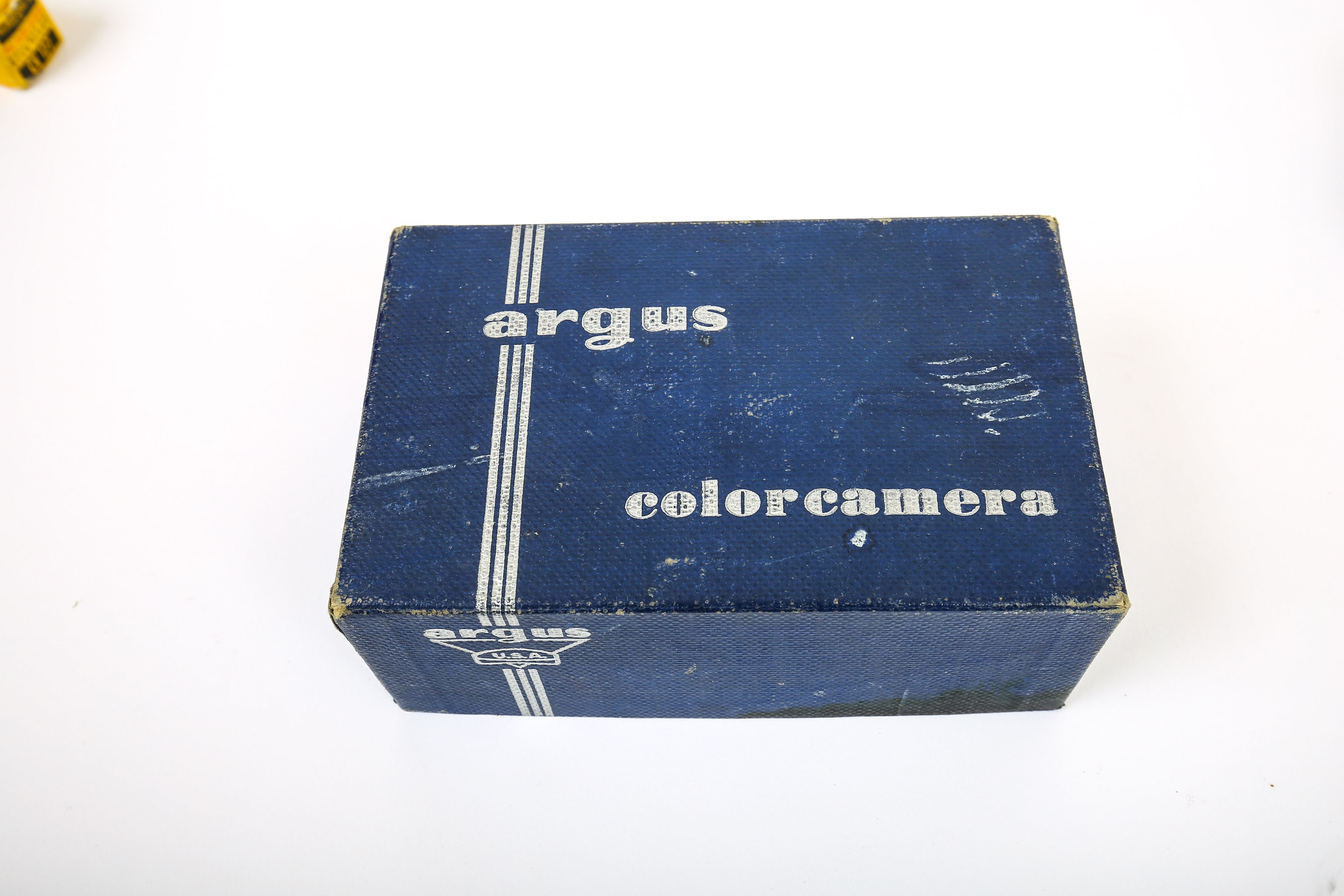 Collection of Vintage Cameras featuring Kodak and Argus