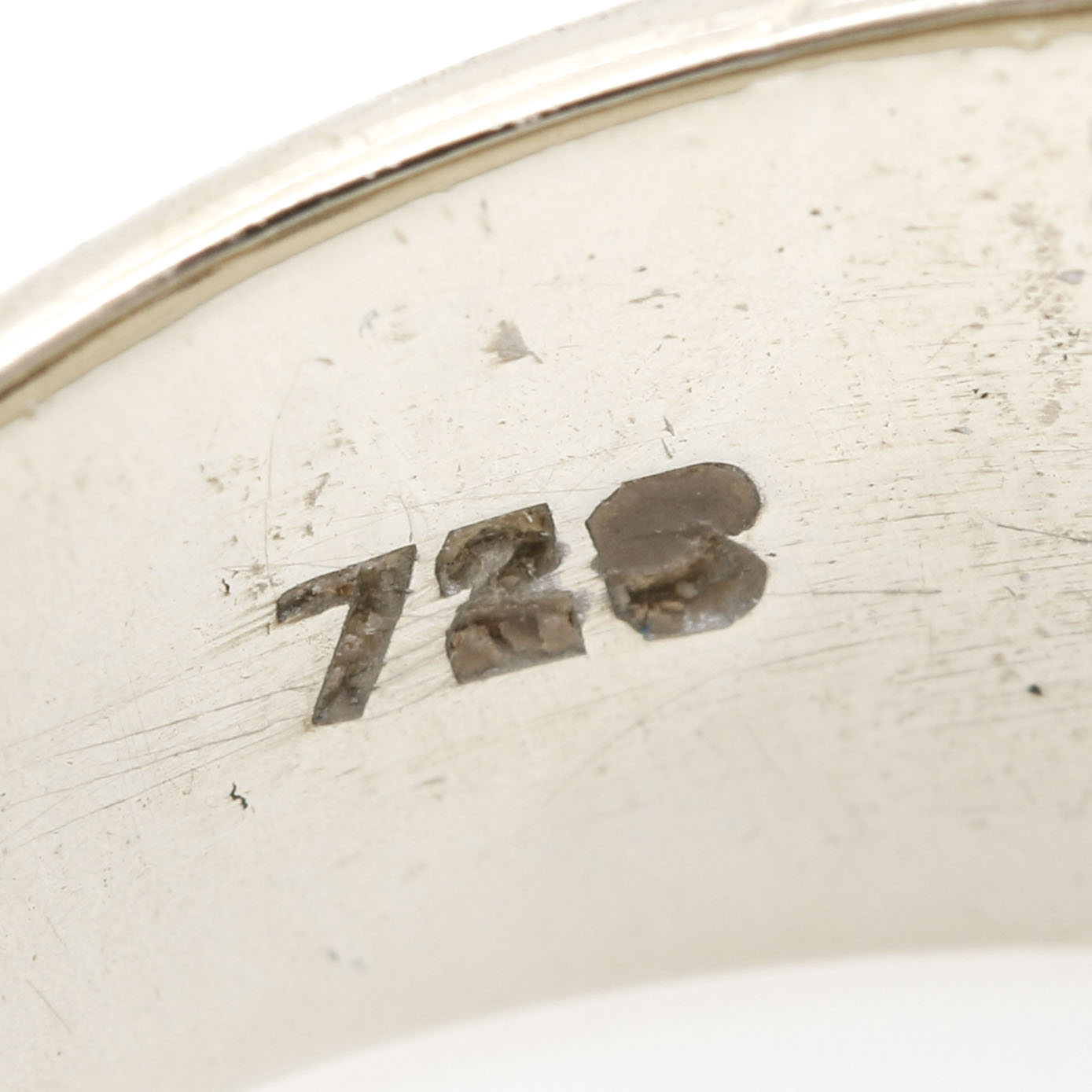 14K White Gold Diamond Ring