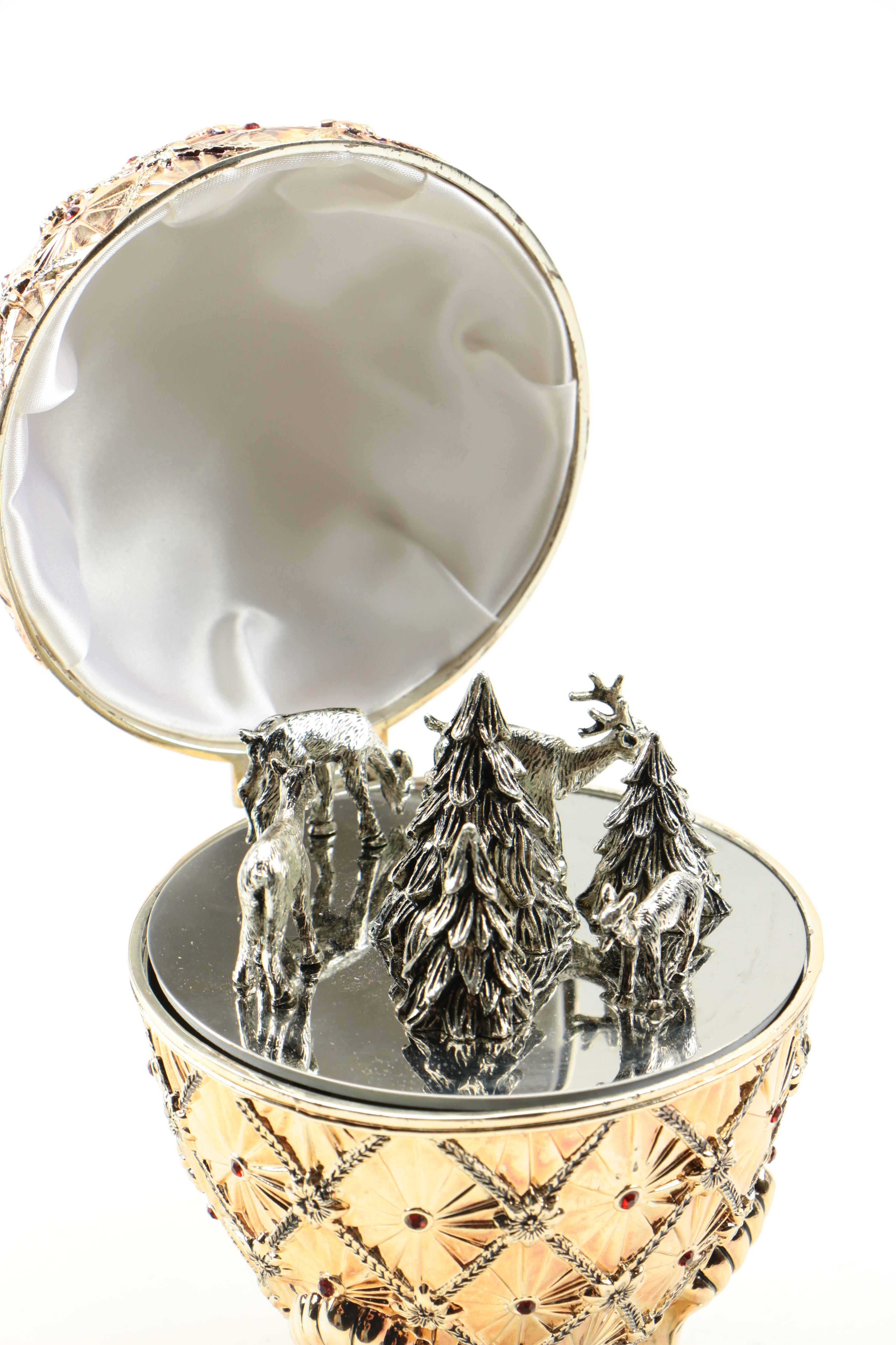 2001 Wallace Silversmiths Silver Plate Holiday Musical Egg