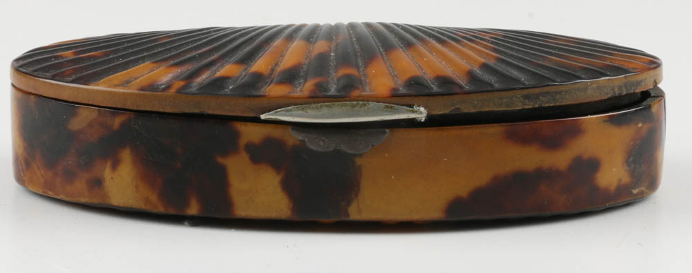 Mid 19th-Century Scalloped Tortoise Shell Compact